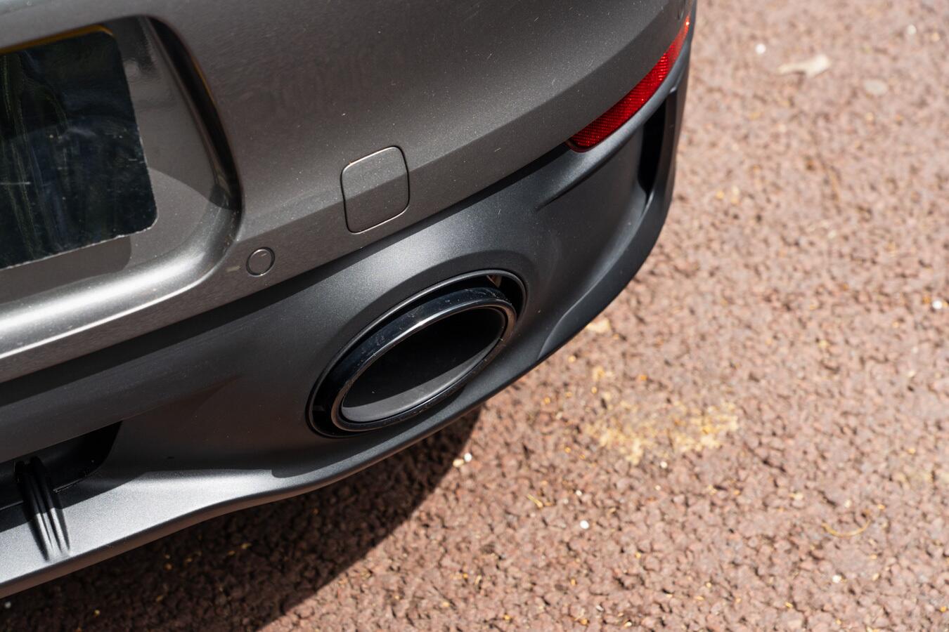 Porsche 911 view 22