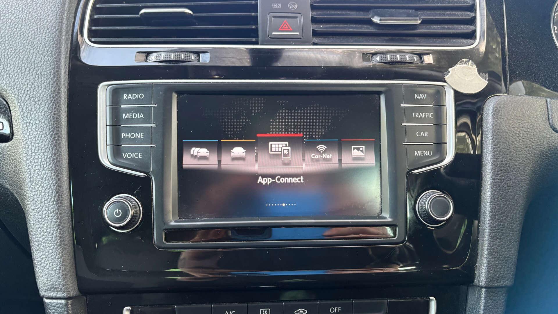 Volkswagen Golf view 32