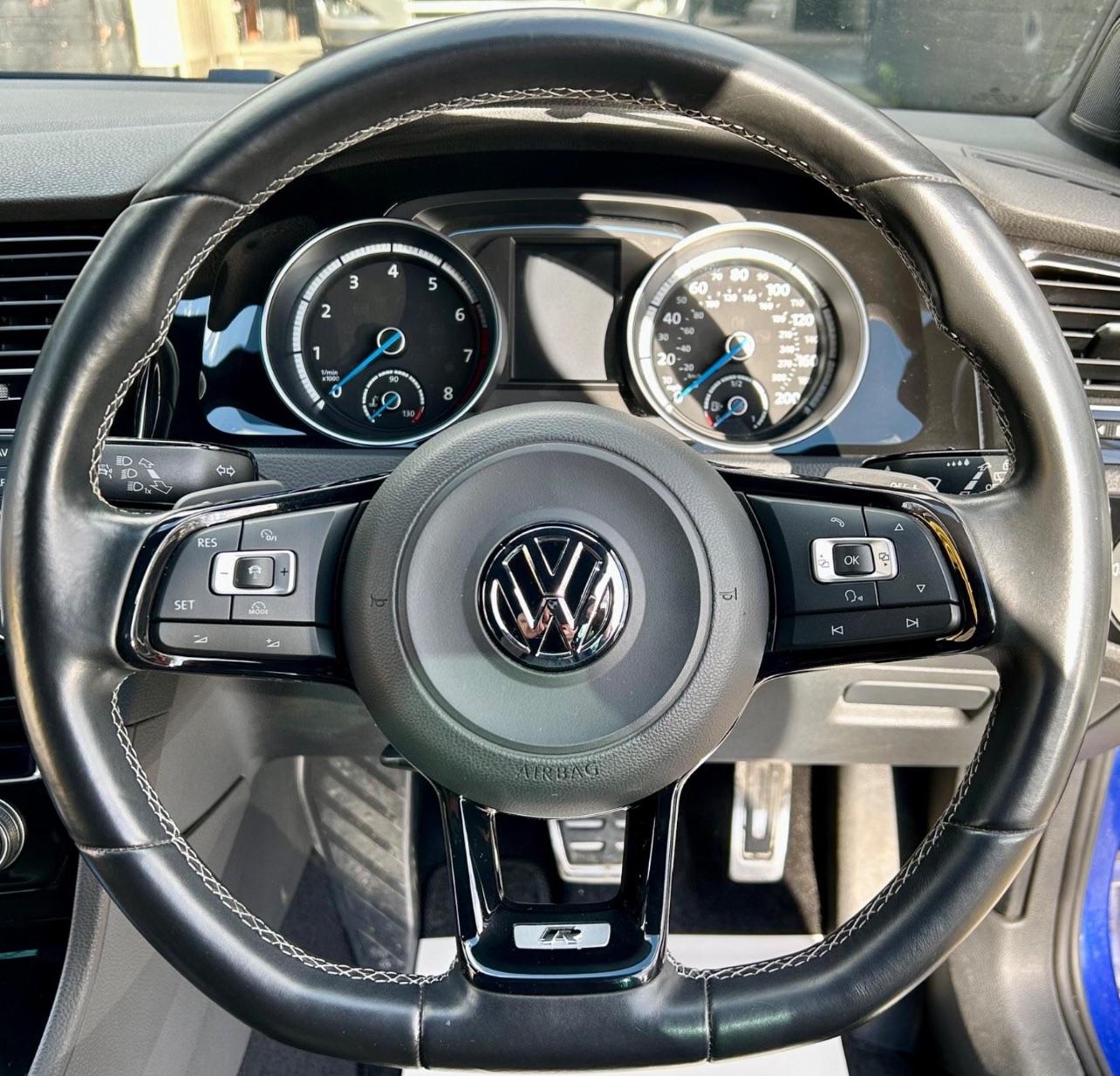 Volkswagen Golf view 12