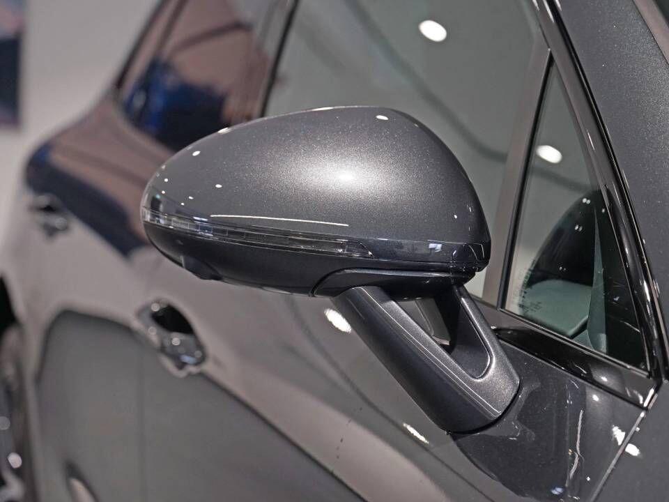 Porsche Macan view 43