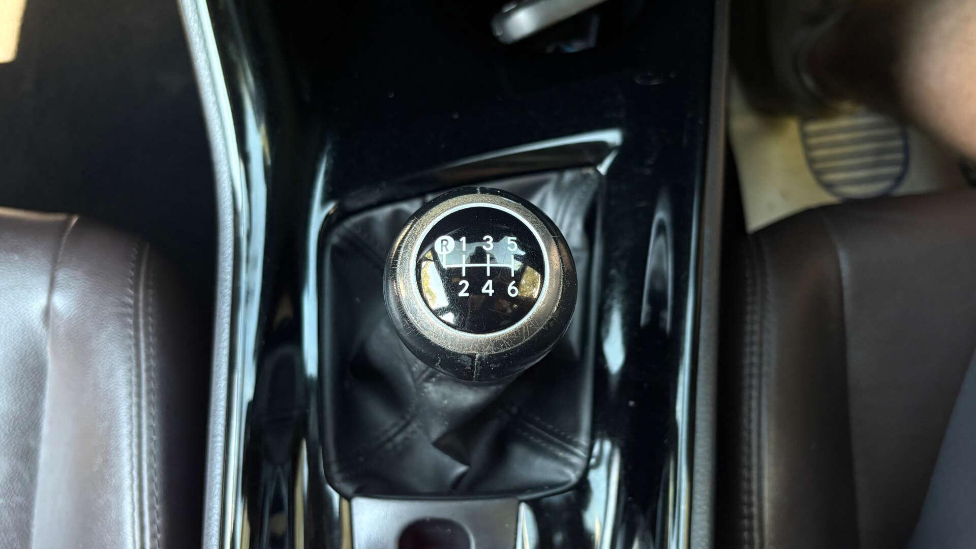 Toyota C-HR view 30