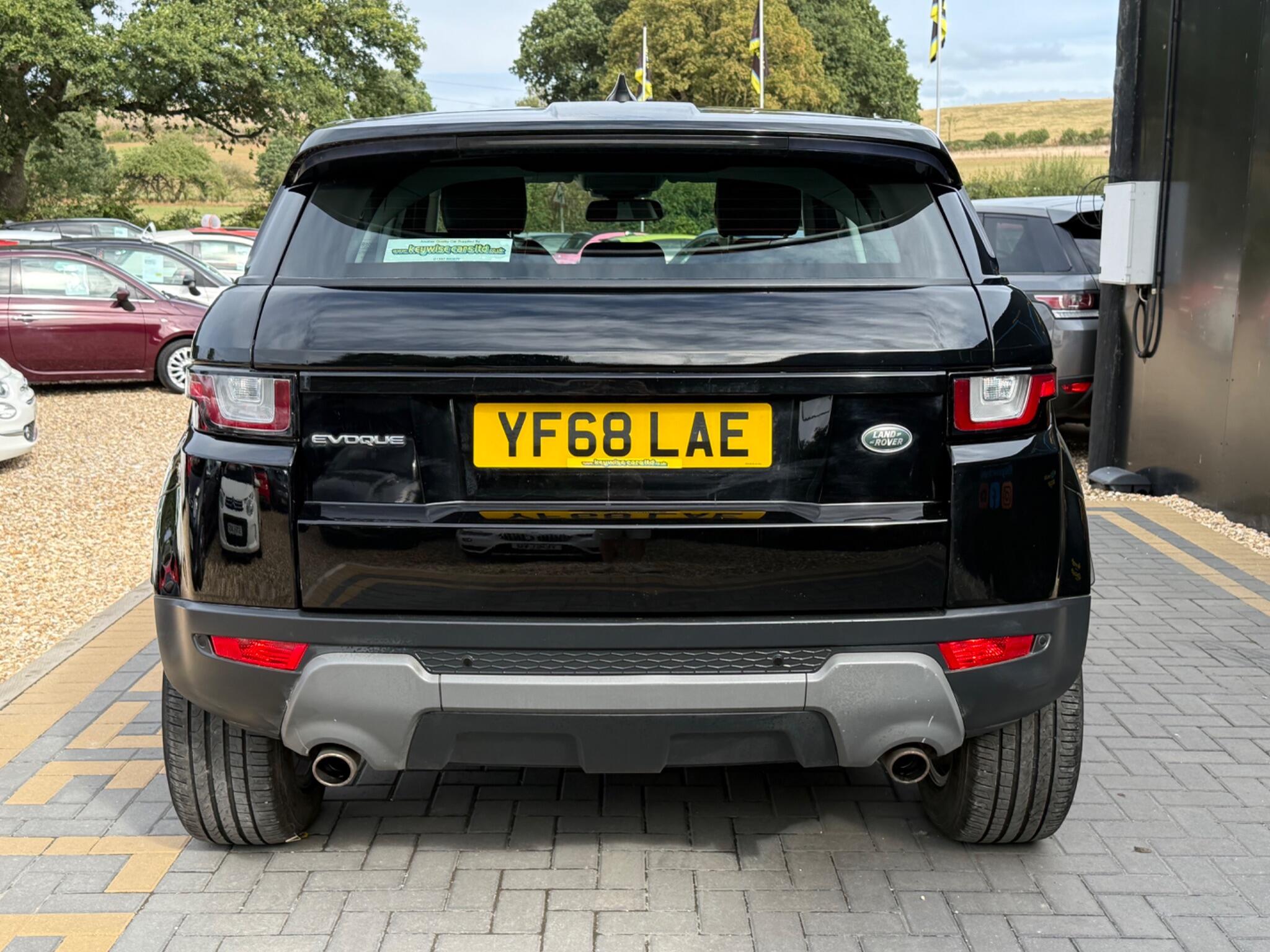Land Rover Range Rover Evoque view 5
