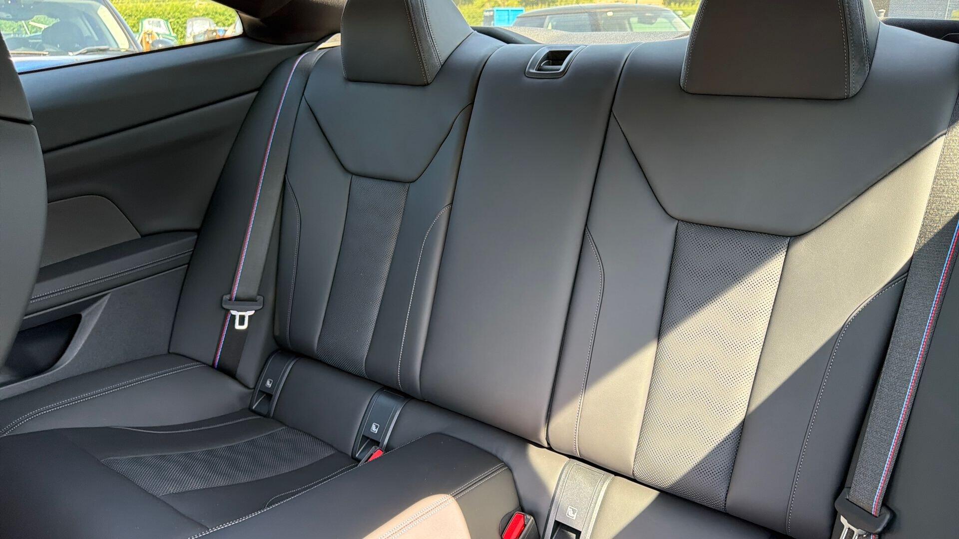 BMW M4 view 12