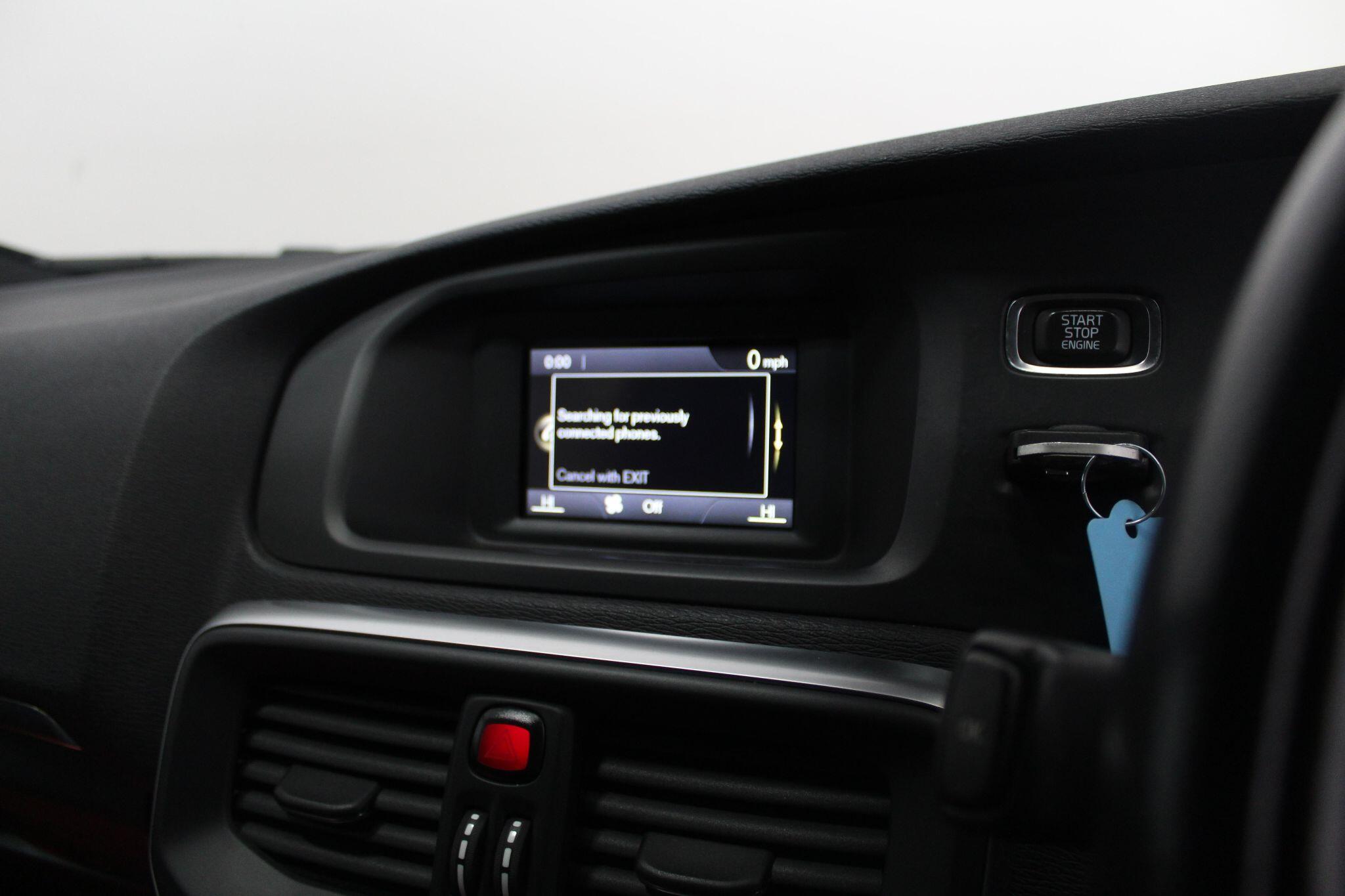Volvo V40 view 34