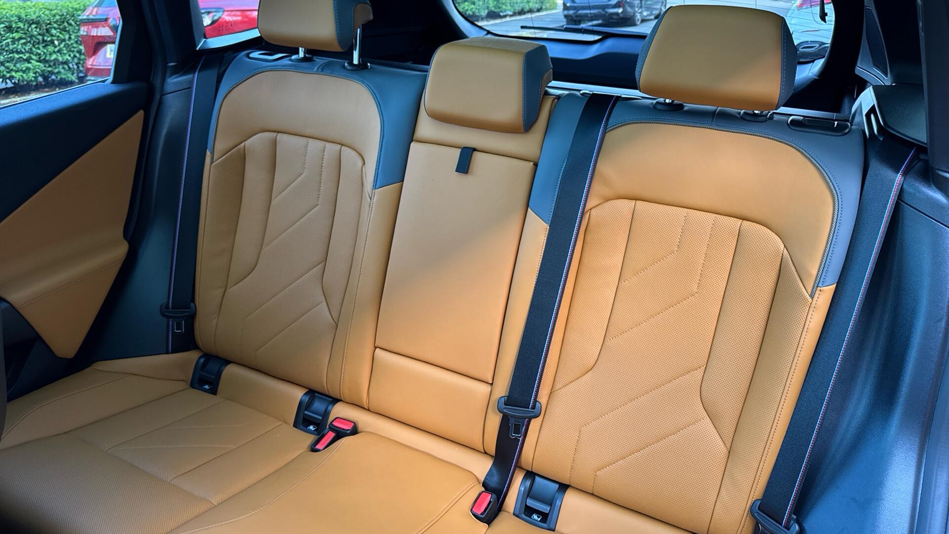 BMW X3 view 12