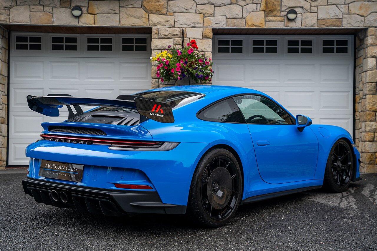 Porsche 911 view 18