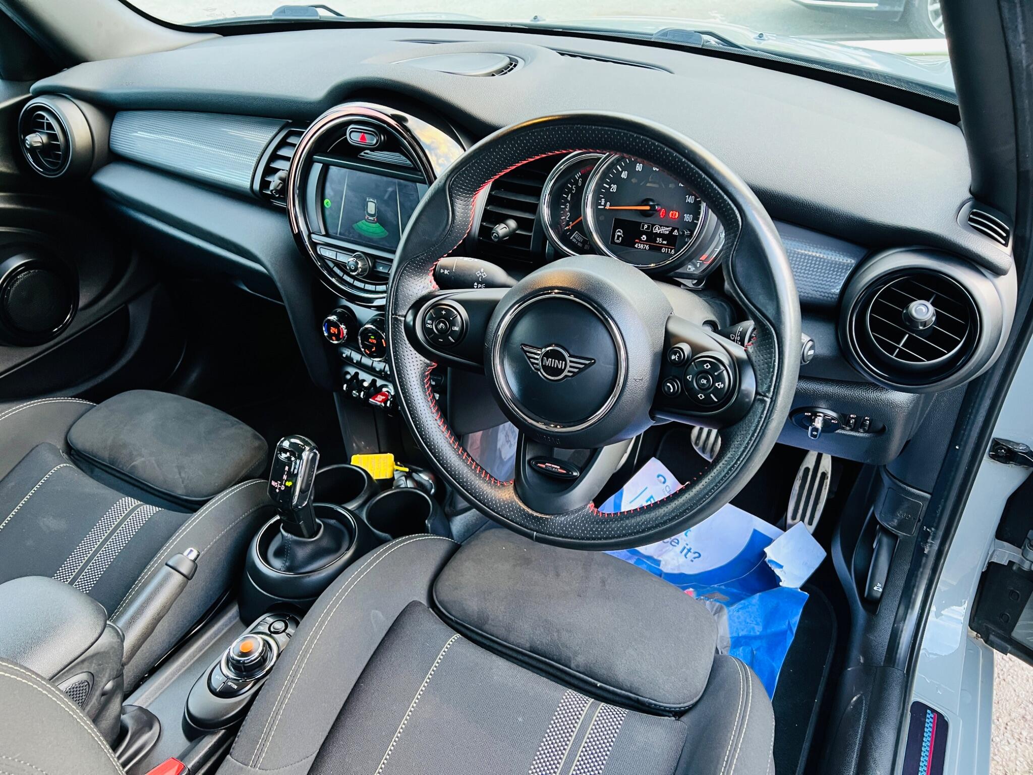 2020 MINI Hatch 1.5 Cooper Sport Steptronic Euro 6 (s/s) 5dr • 44,000 miles image 31