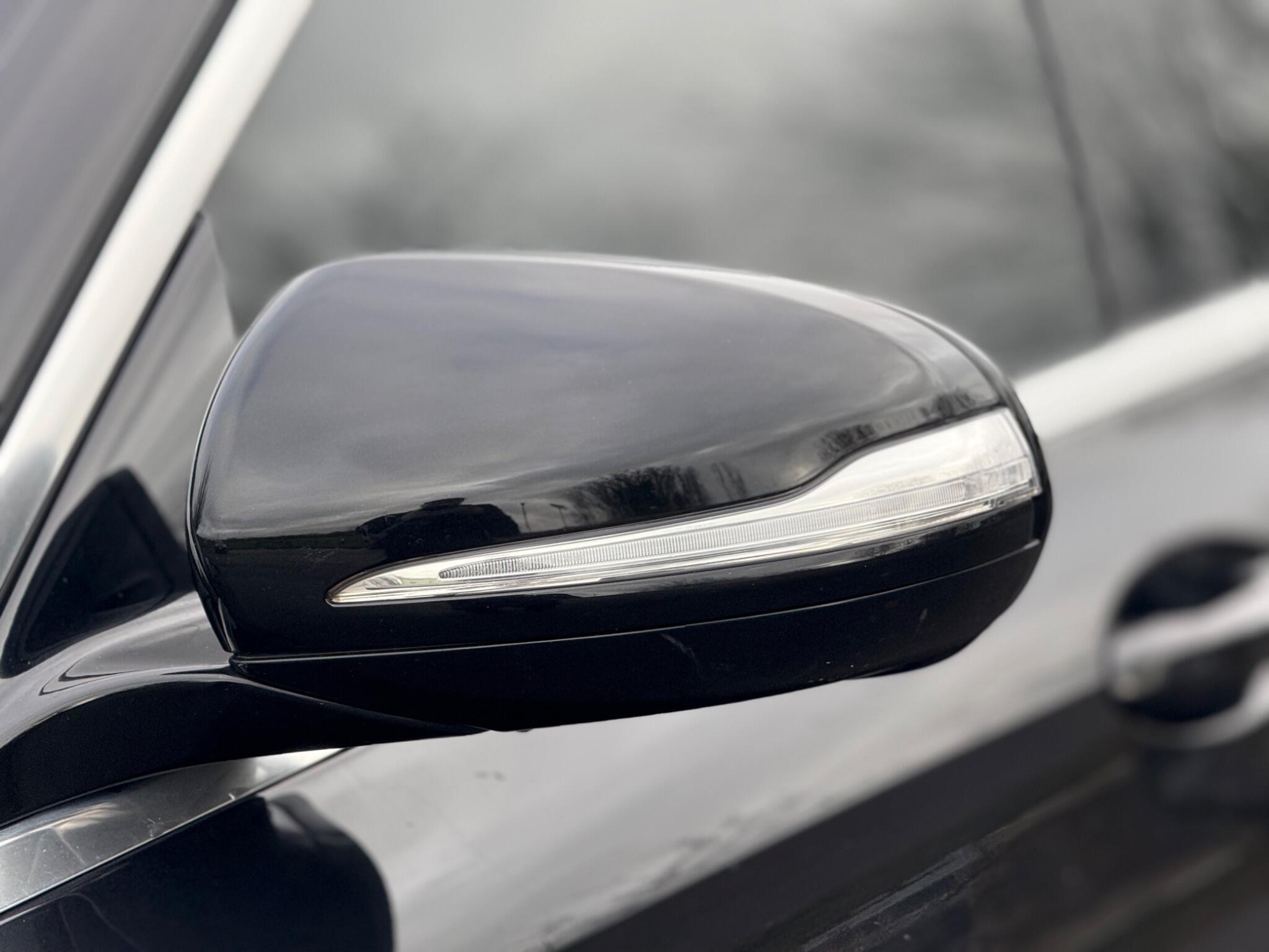 Mercedes-Benz E-Class view 30