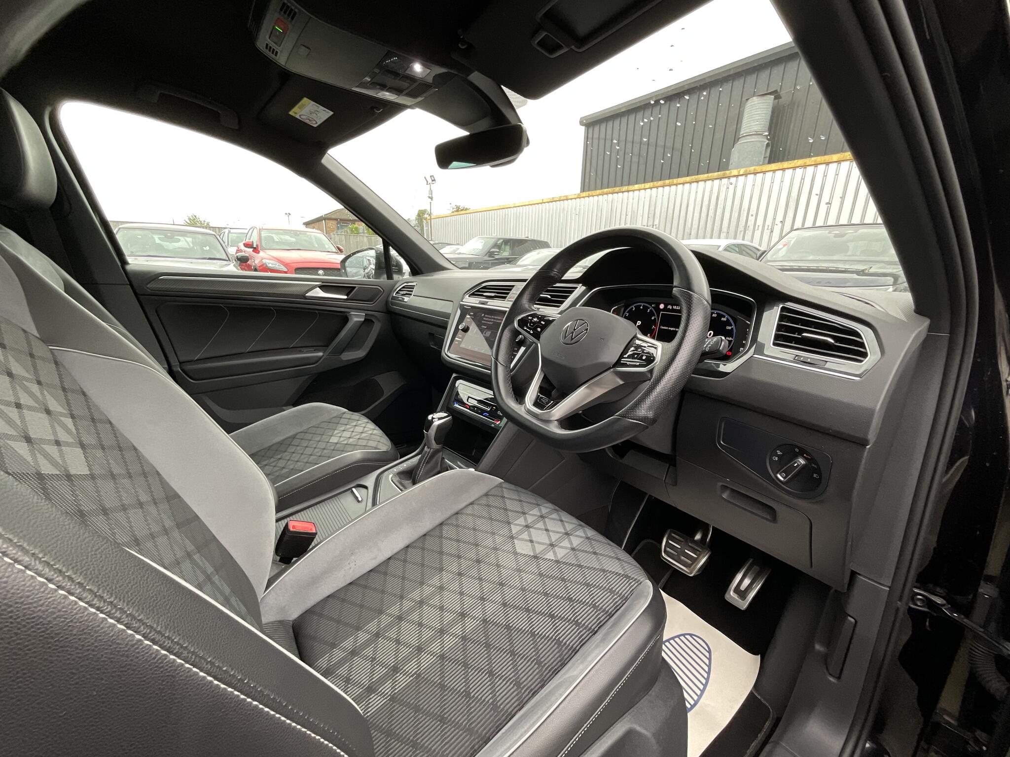 Volkswagen Tiguan view 7