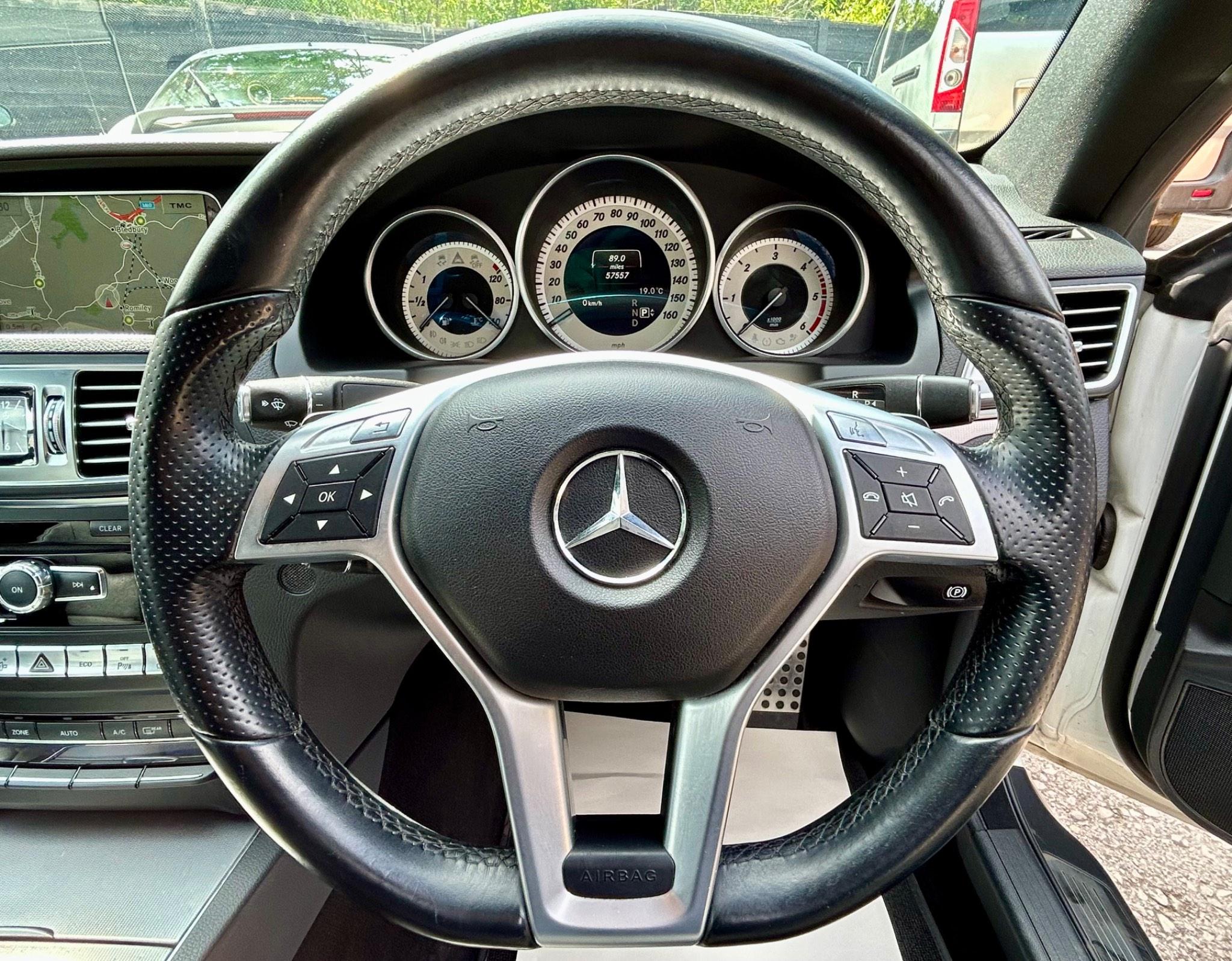 Mercedes-Benz E-Class view 6