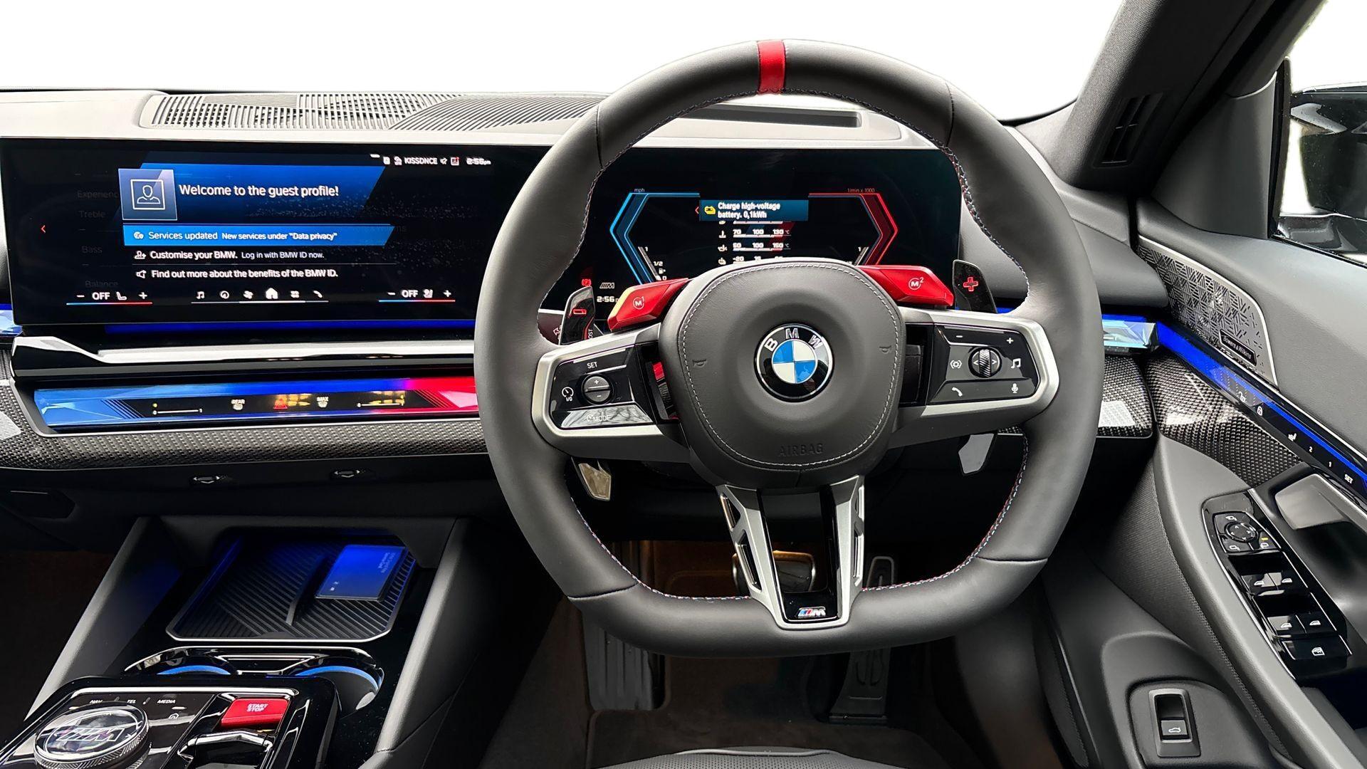 BMW M5 view 5