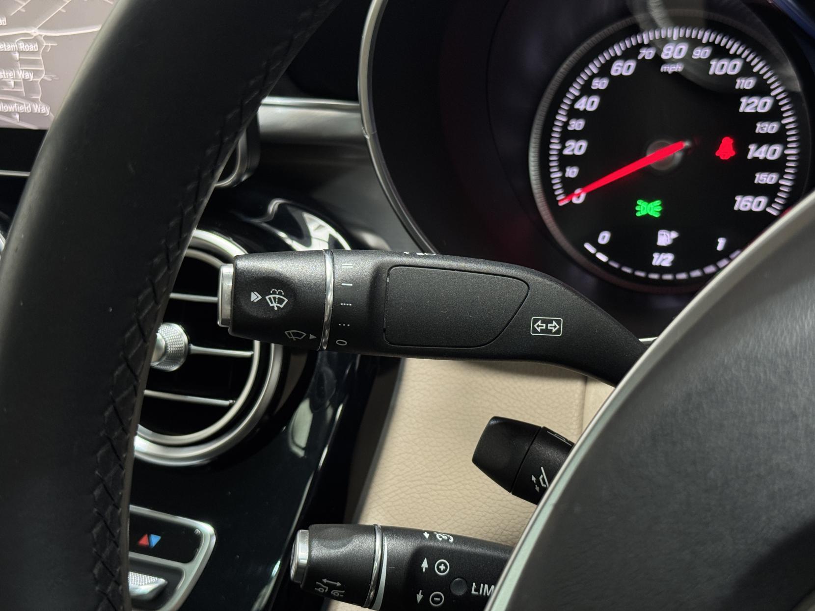 Mercedes-Benz C Class view 40