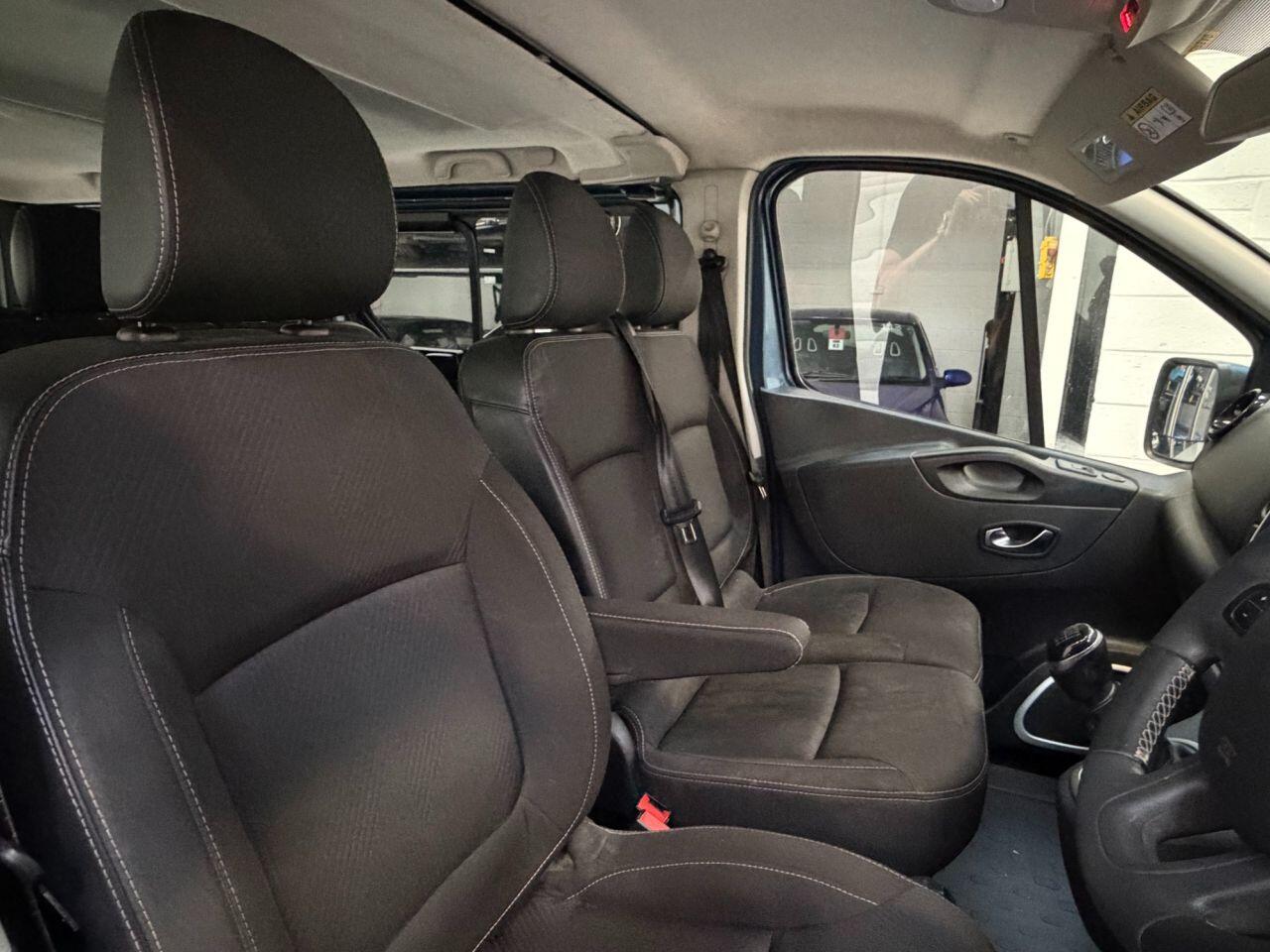Renault Trafic view 11