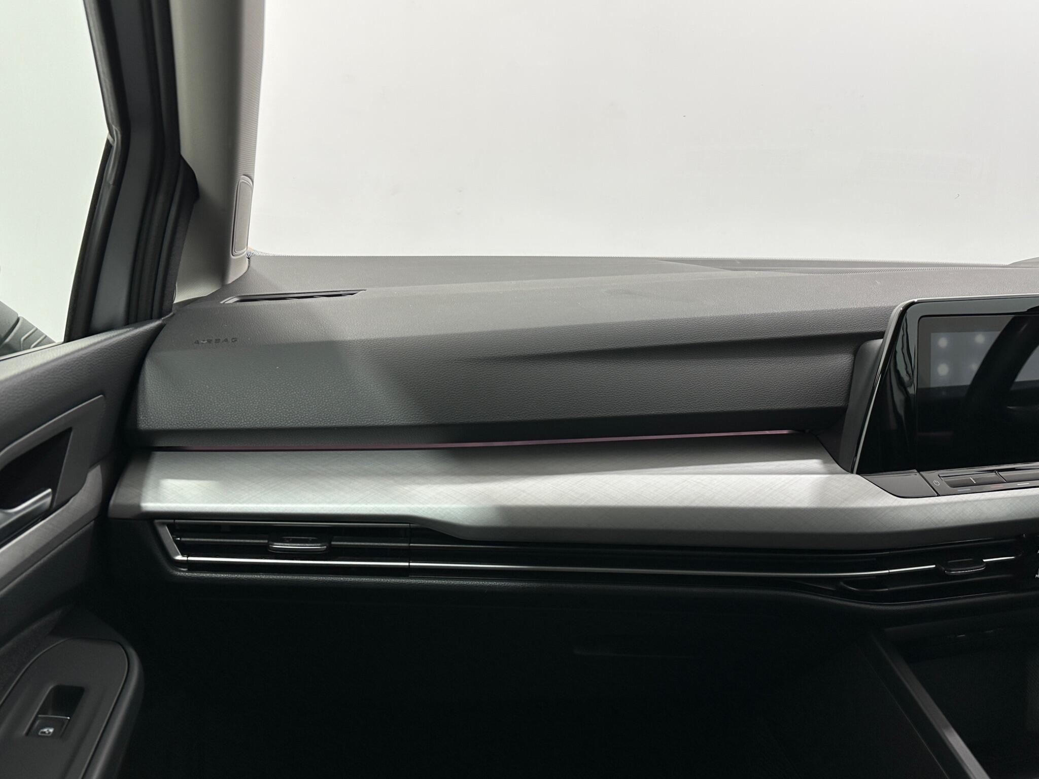 Volkswagen Golf view 29