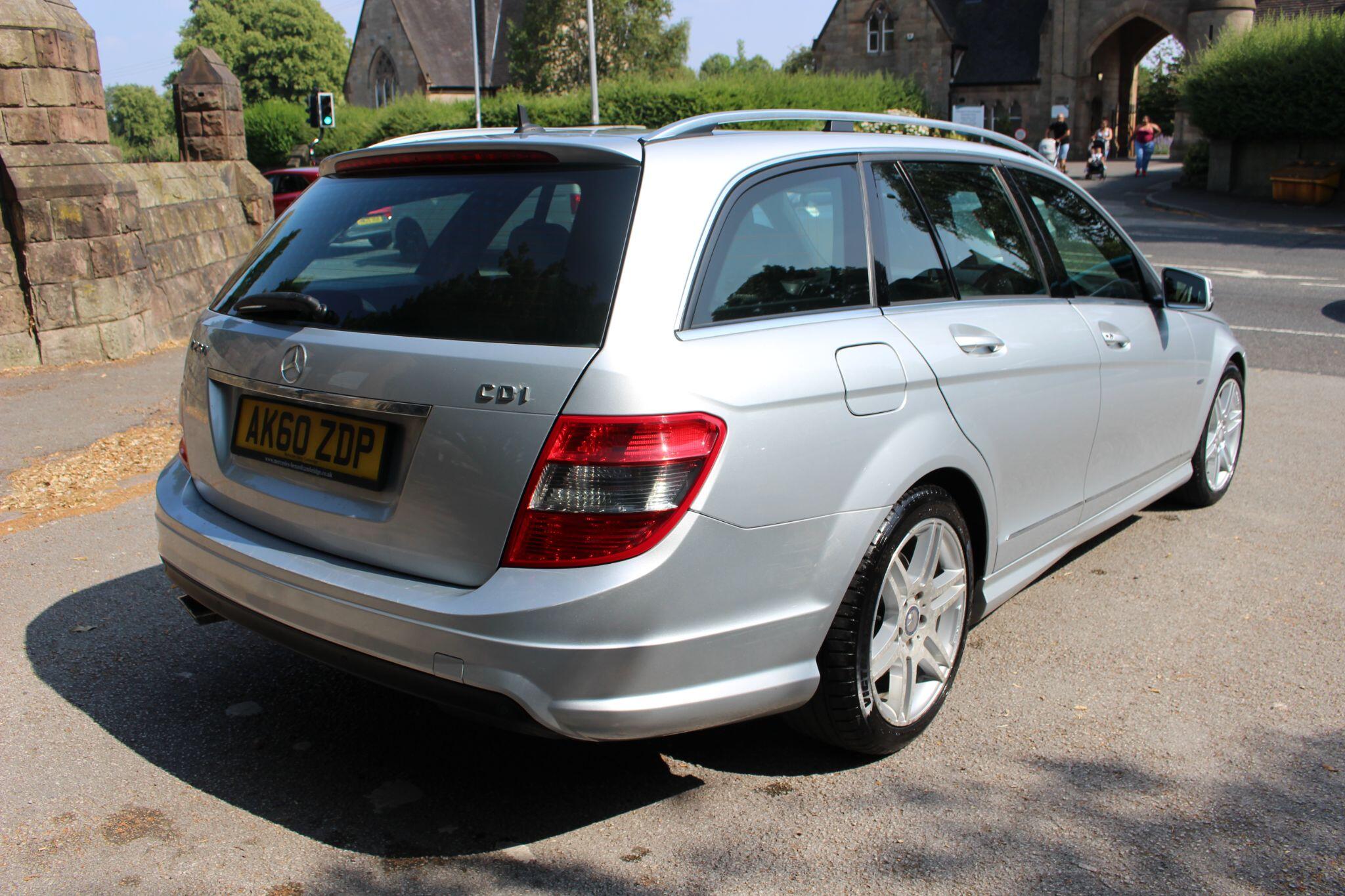 Mercedes-Benz C Class view 3