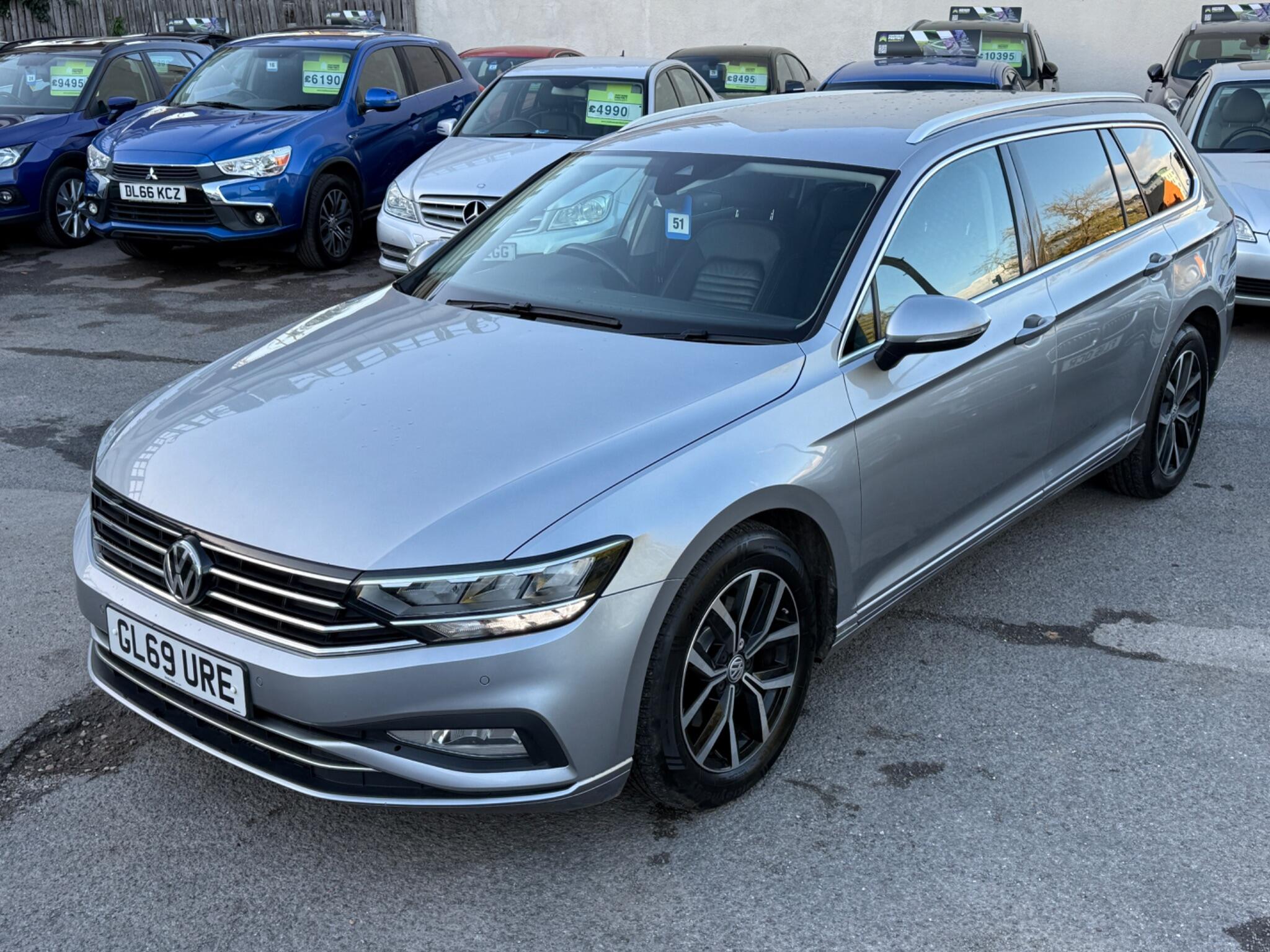 Volkswagen Passat - Image 9