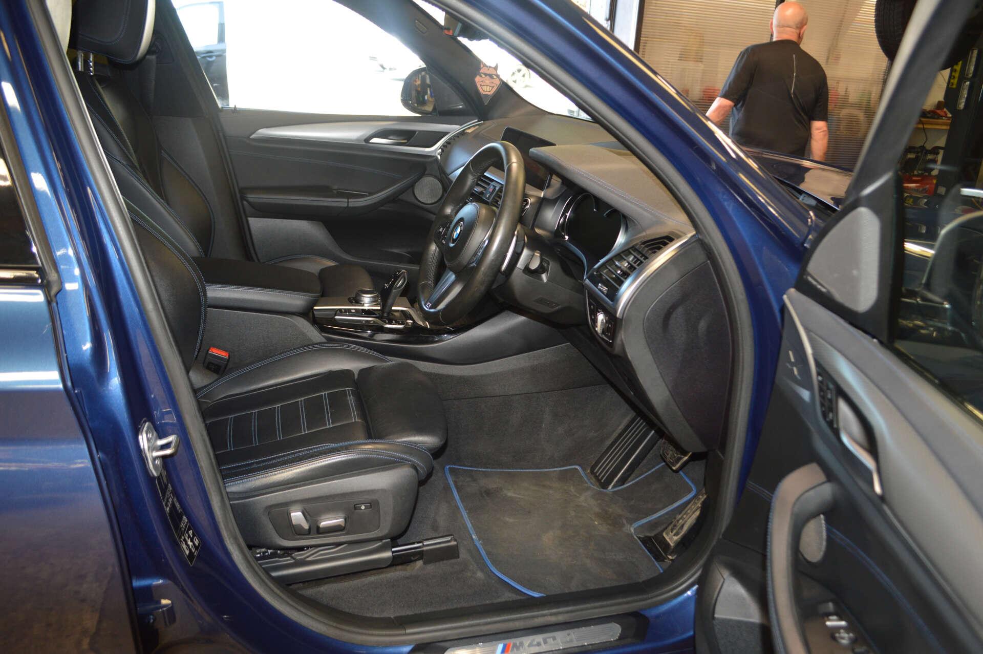 BMW X3 view 12