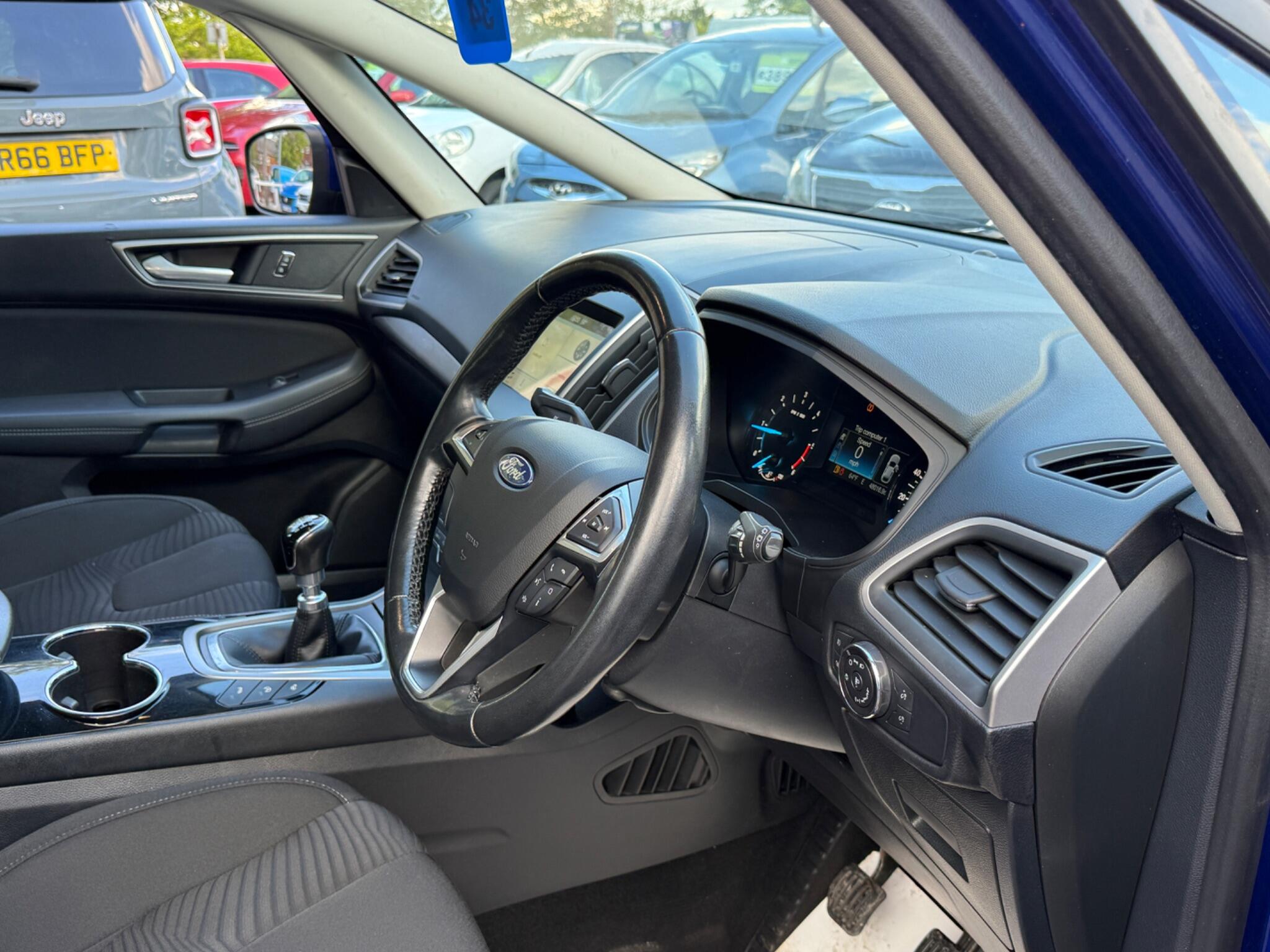 Ford S-Max - Image 40