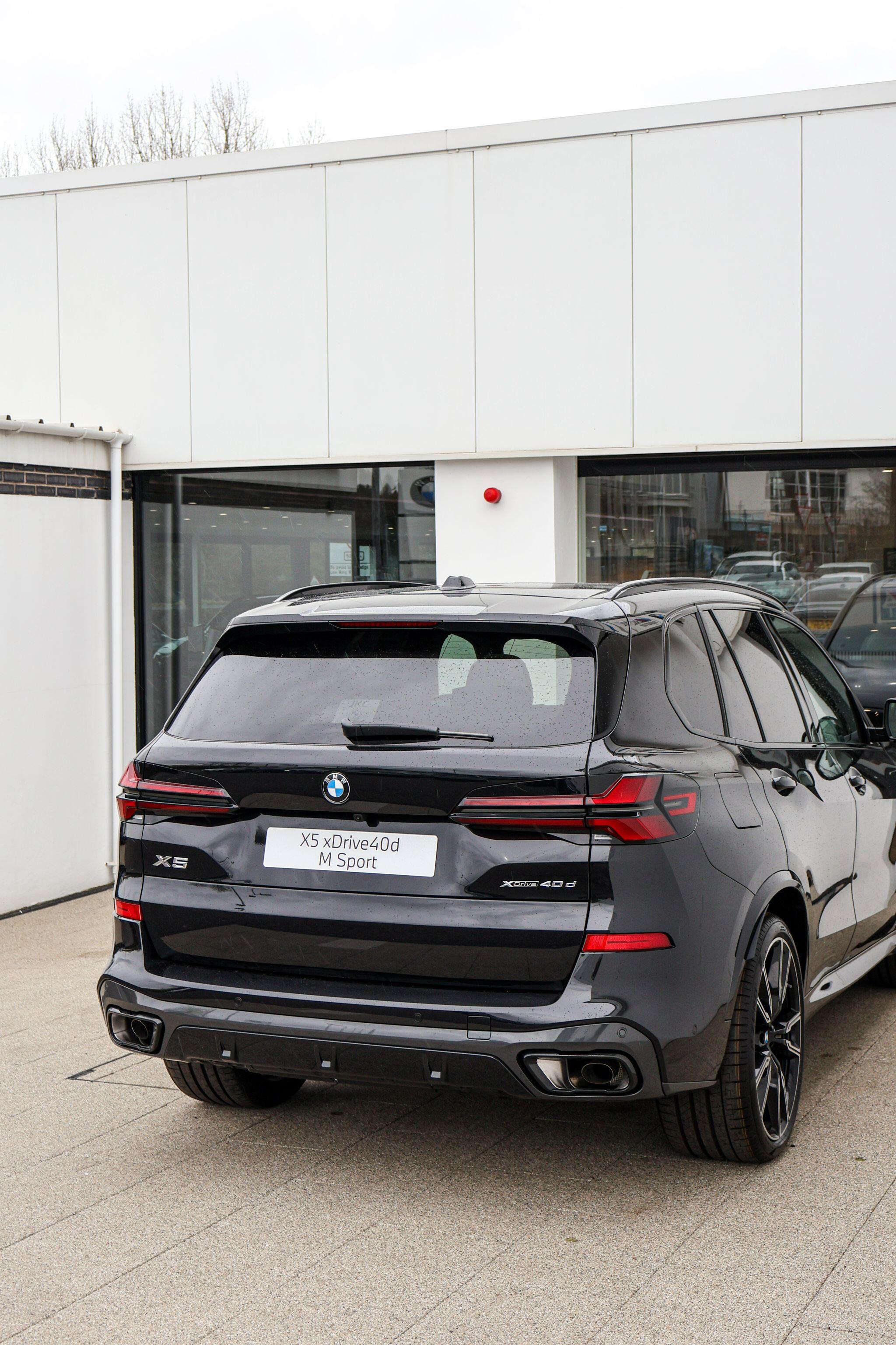 BMW X5 view 13