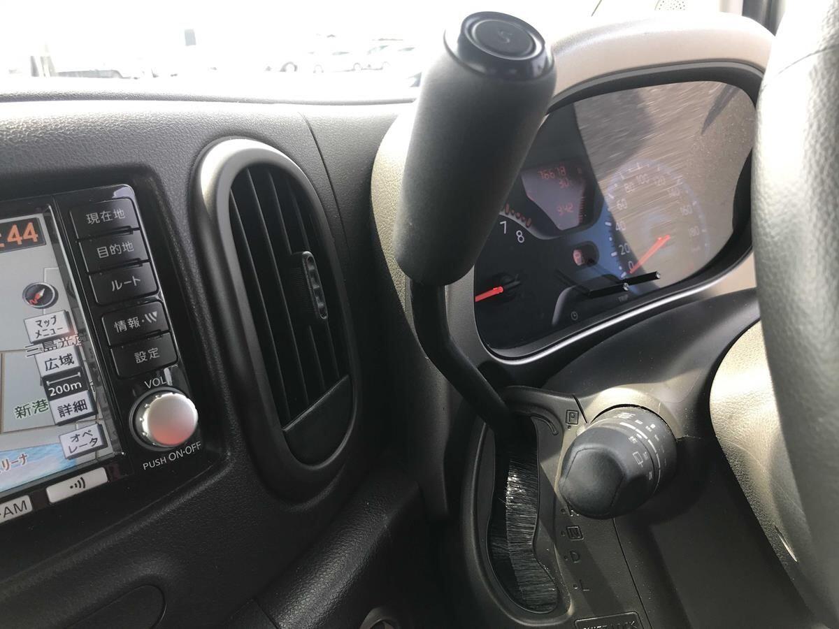 Nissan Cube view 30