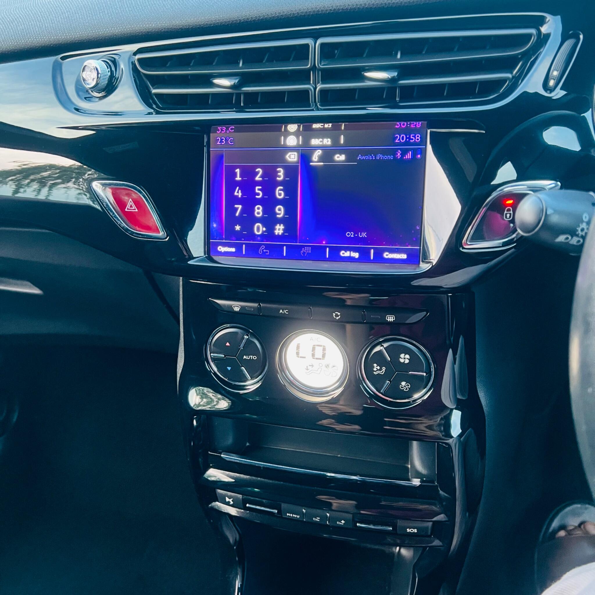 DS Automobiles DS 3 view 13