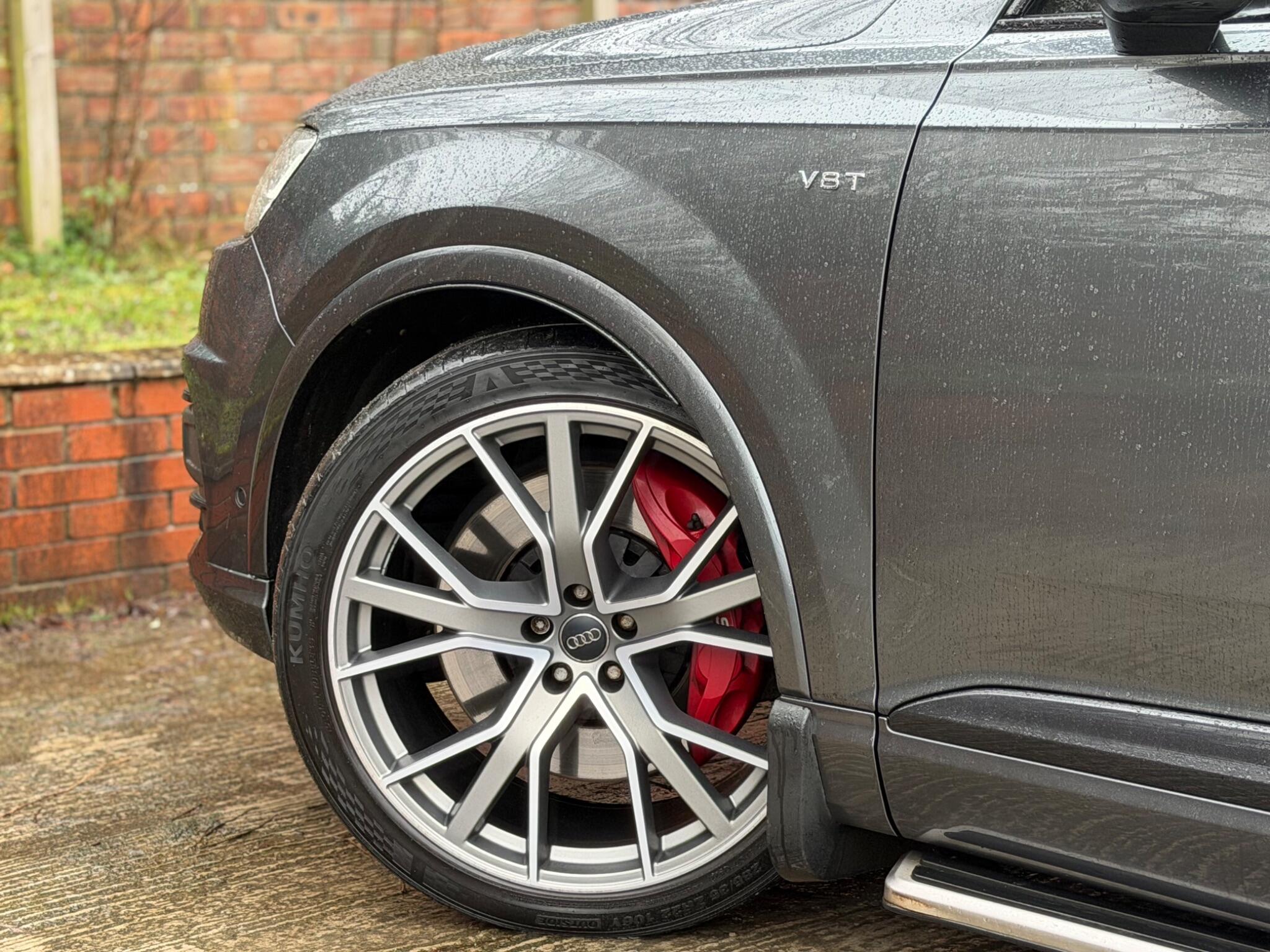 Audi SQ7 view 20