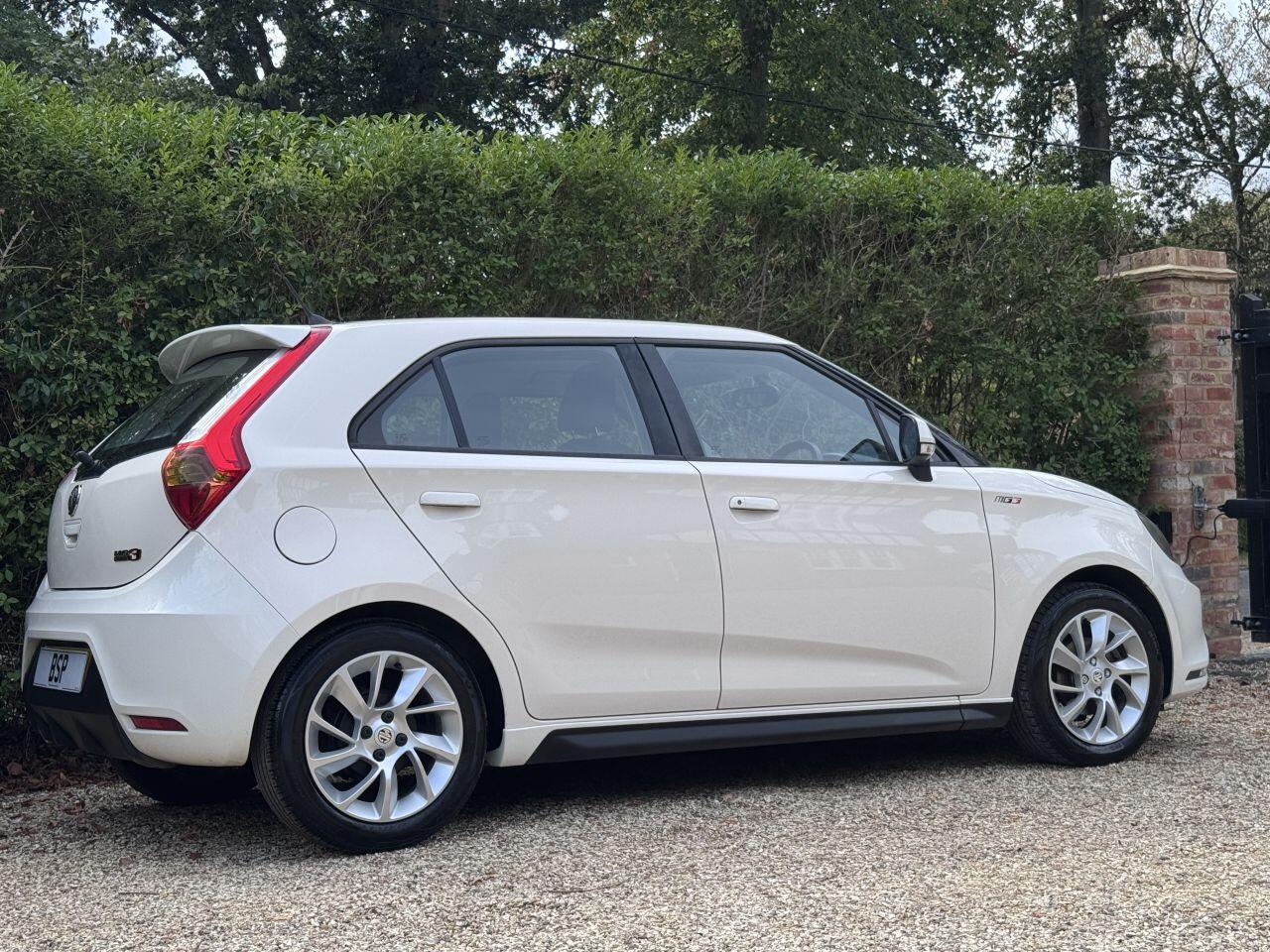 MG MG3 view 16