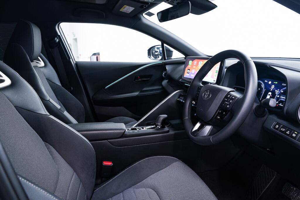 Toyota C-HR view 11