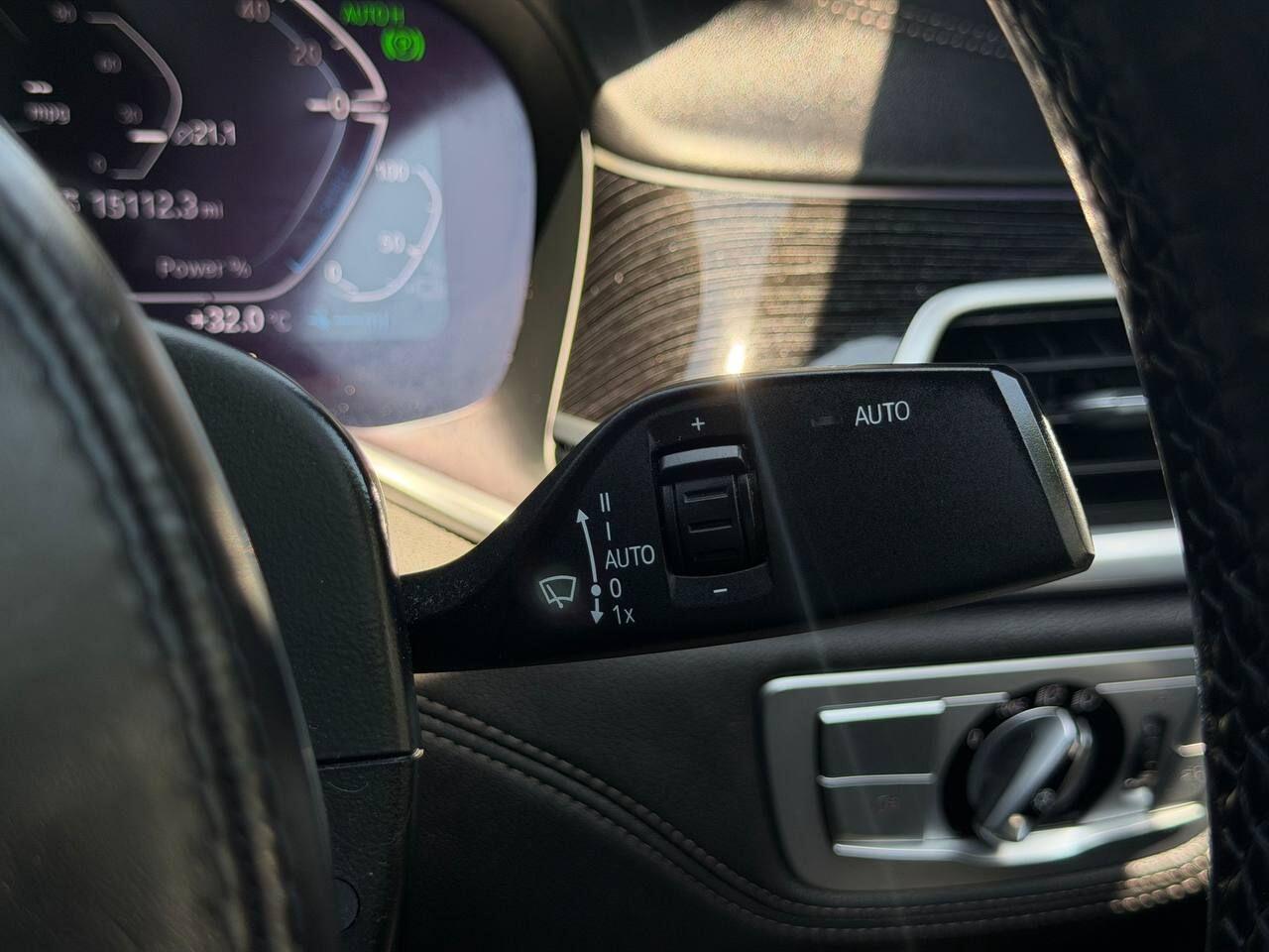 BMW 7 Series view 48