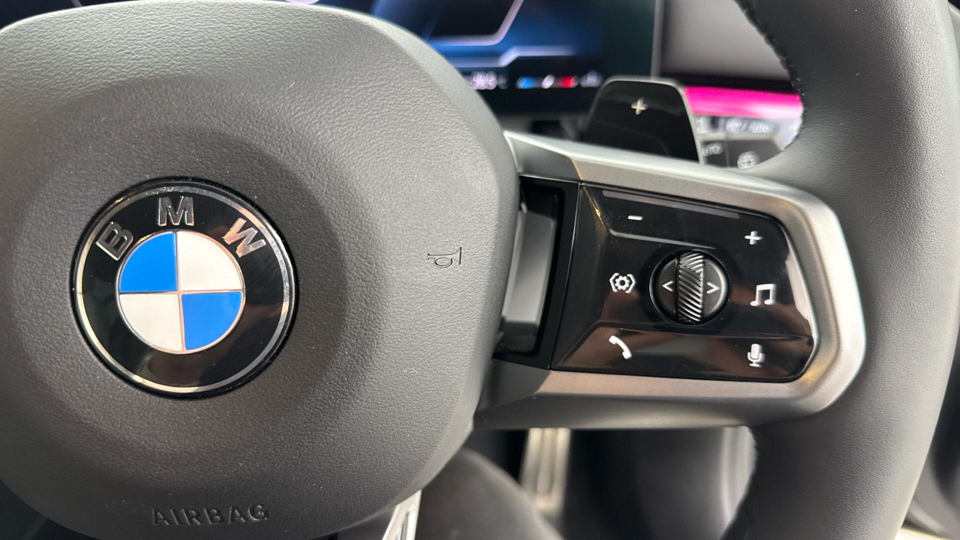 BMW 5 Series view 18