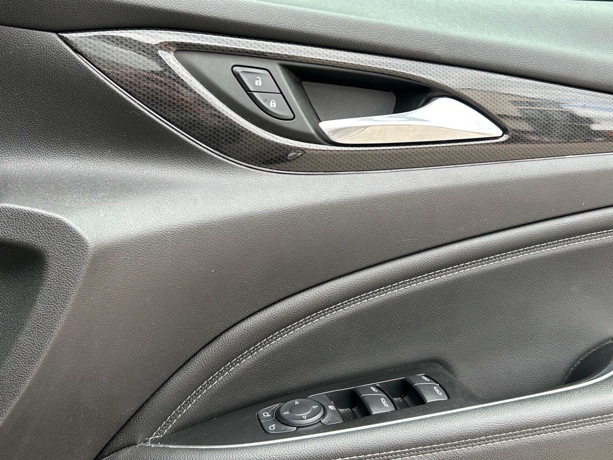 Vauxhall Insignia view 31