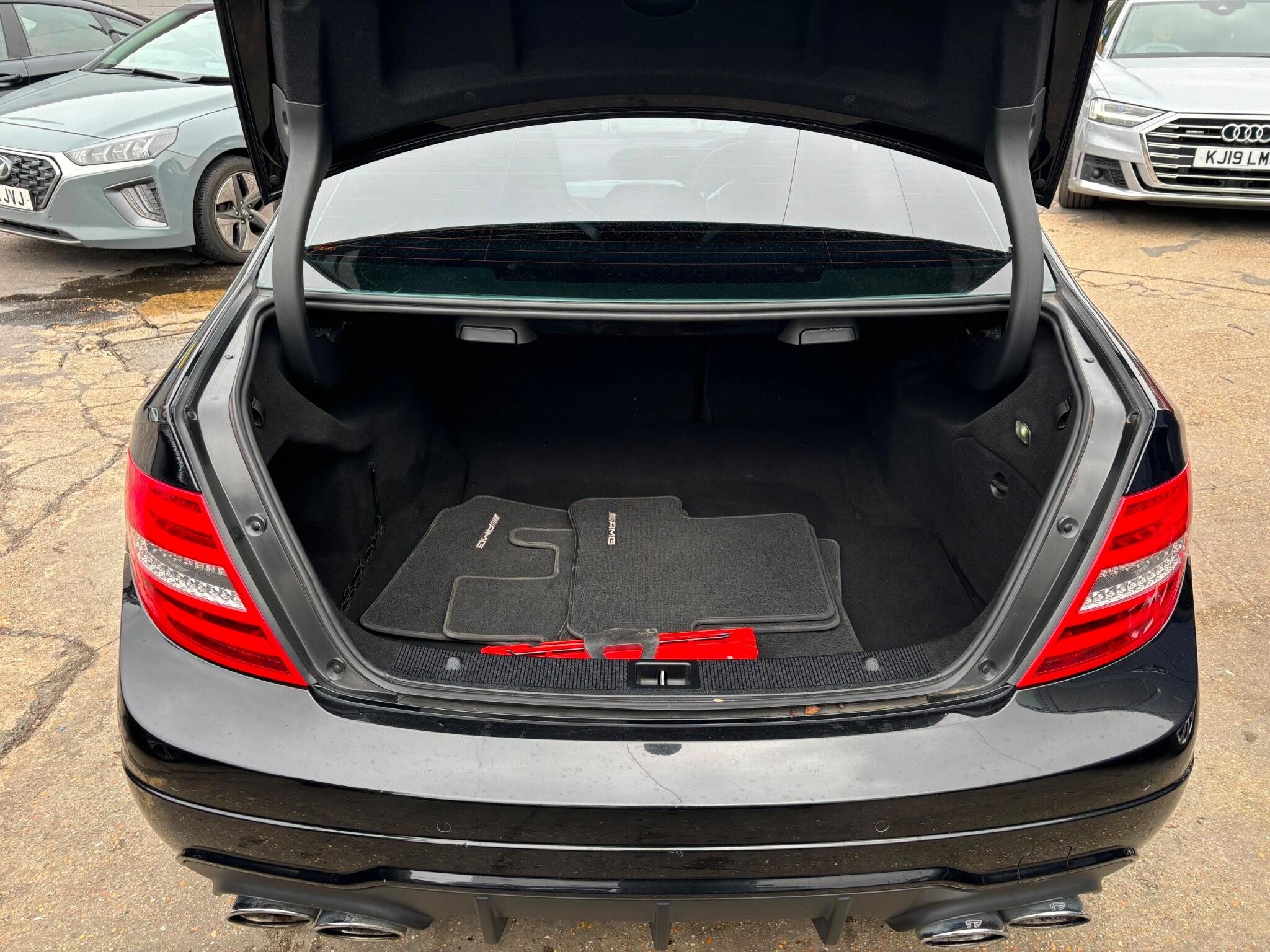 Mercedes-Benz C-Class view 20