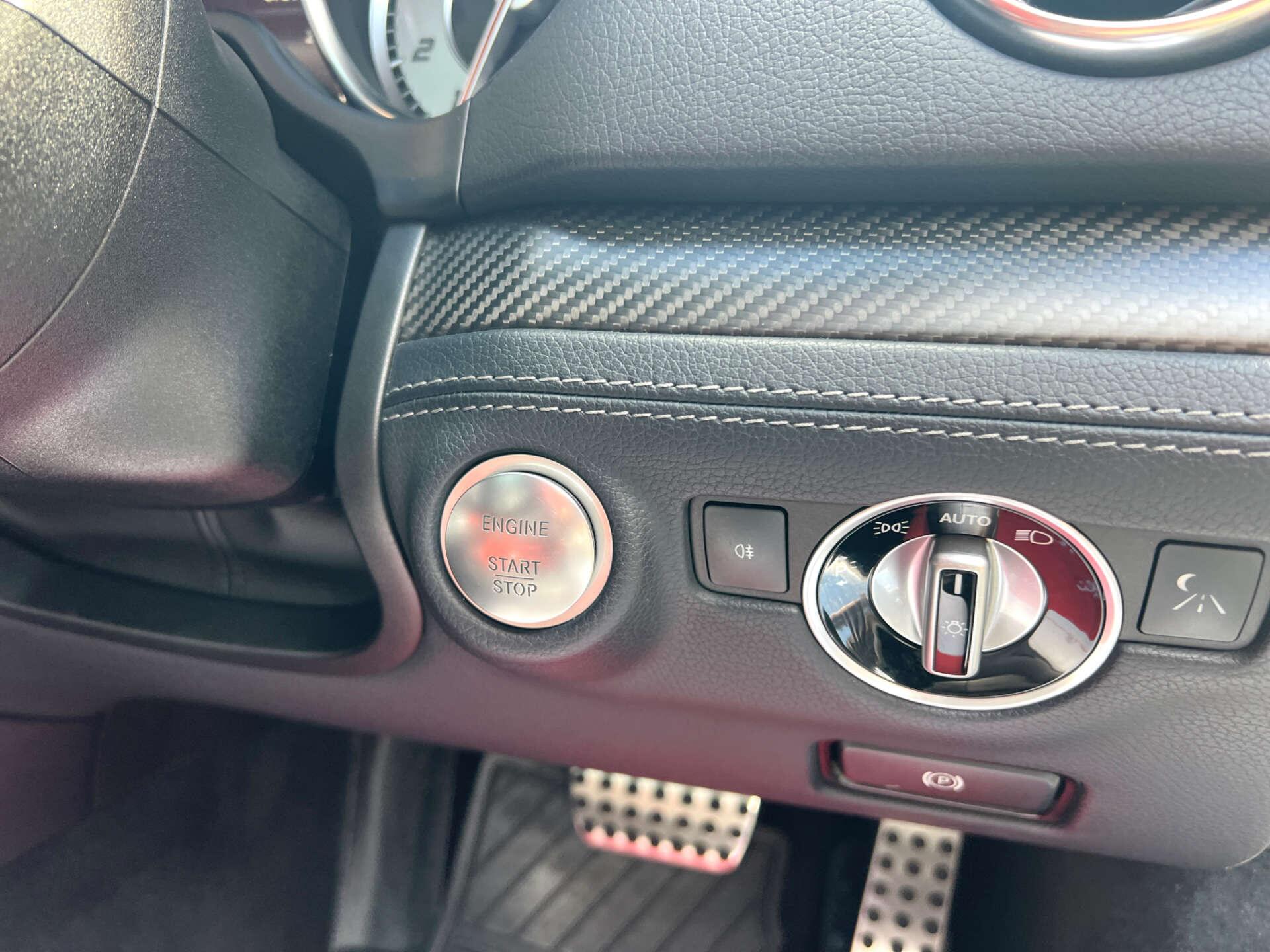 Mercedes-Benz SL view 28
