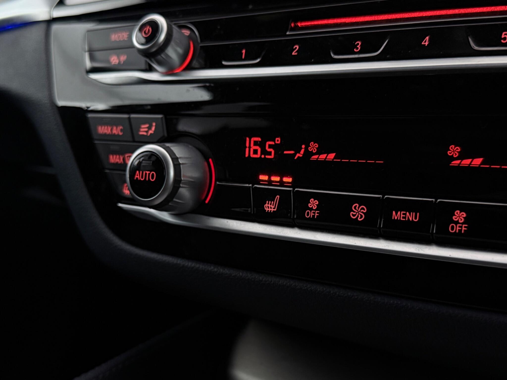 BMW 5 Series view 28