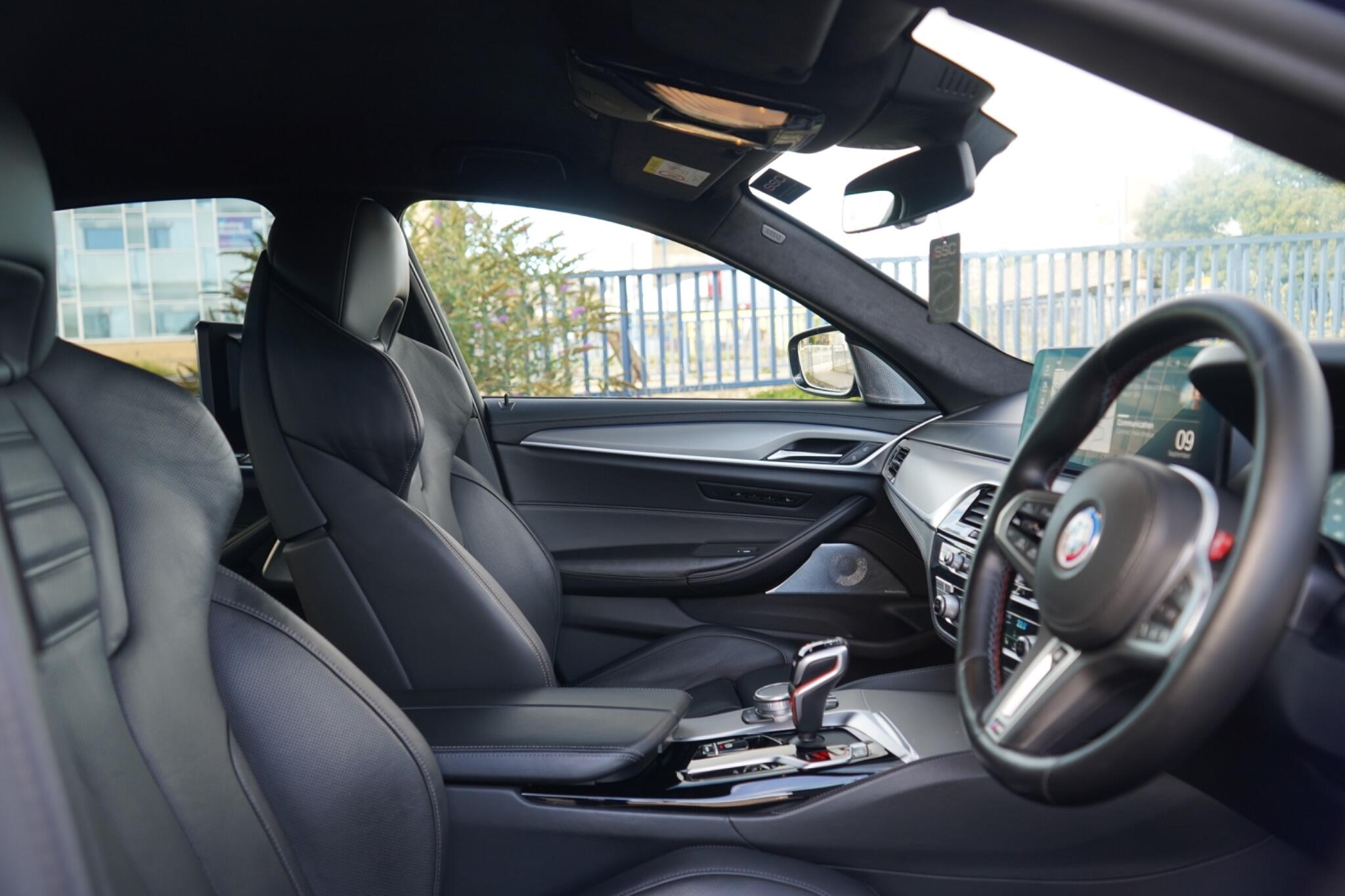 BMW M5 view 19