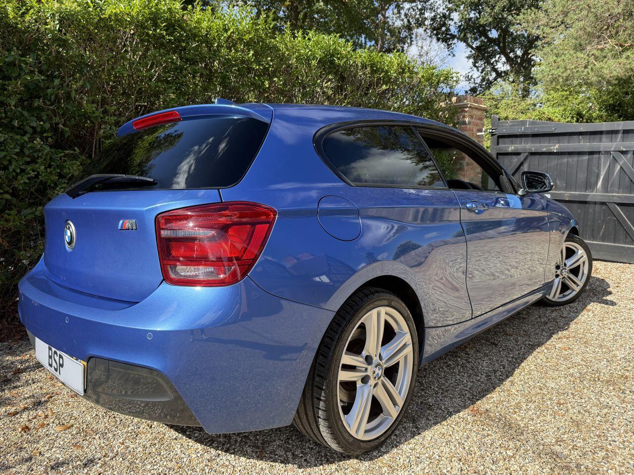 BMW 1 Series view 6
