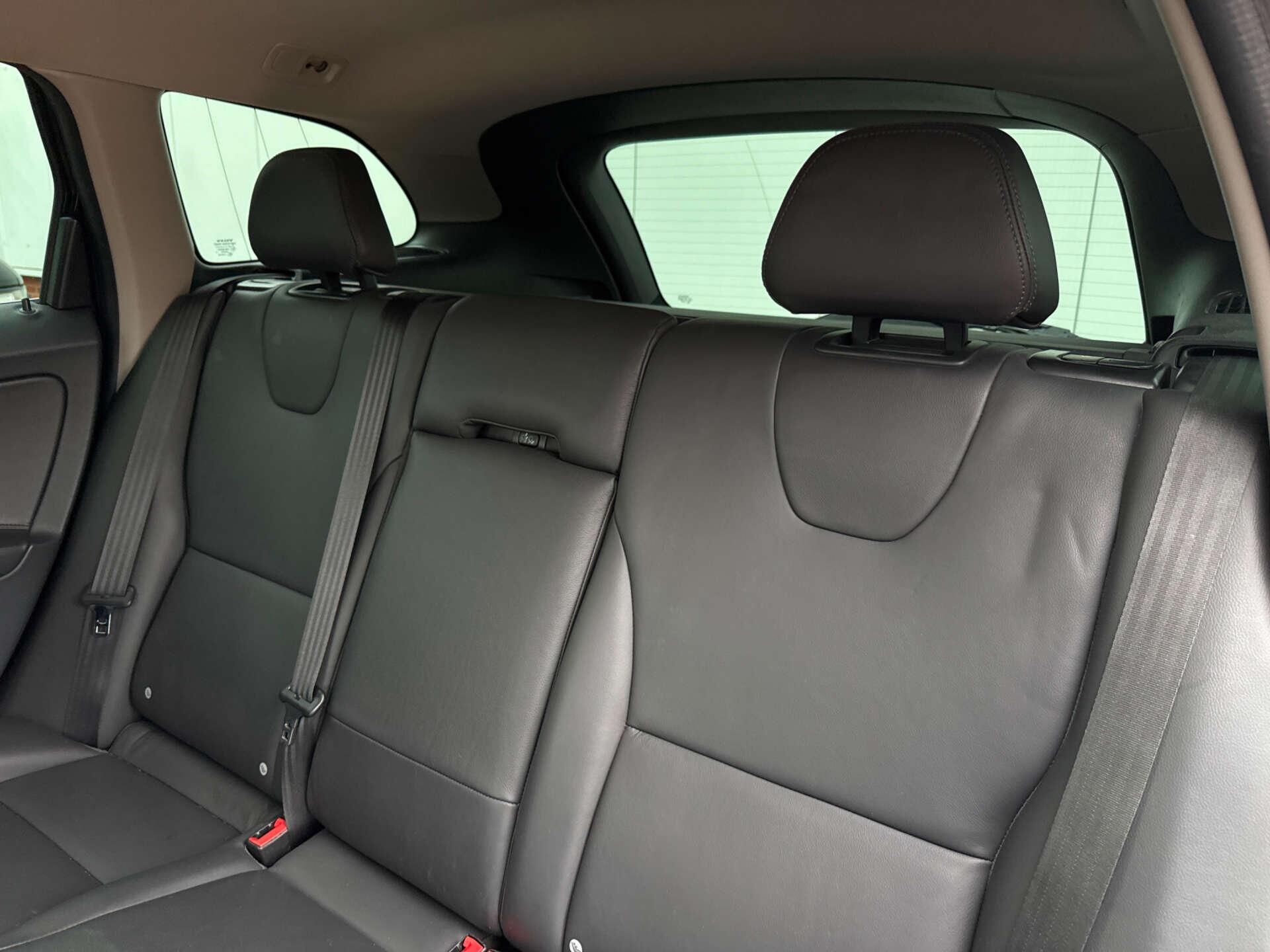Volvo XC60 view 34