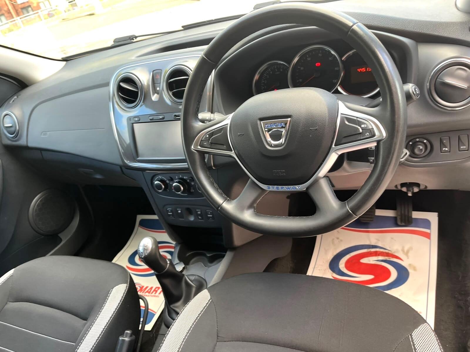 Dacia Sandero view 30