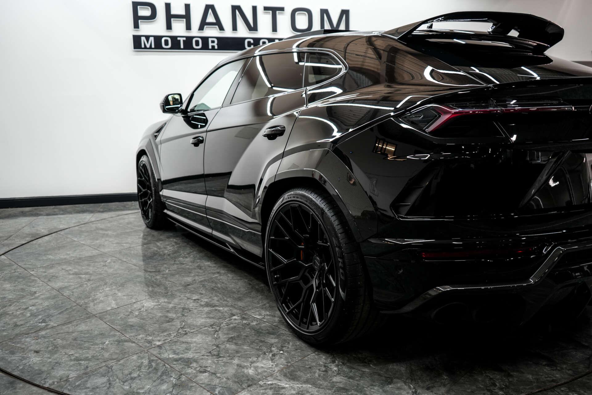 Lamborghini Urus view 22