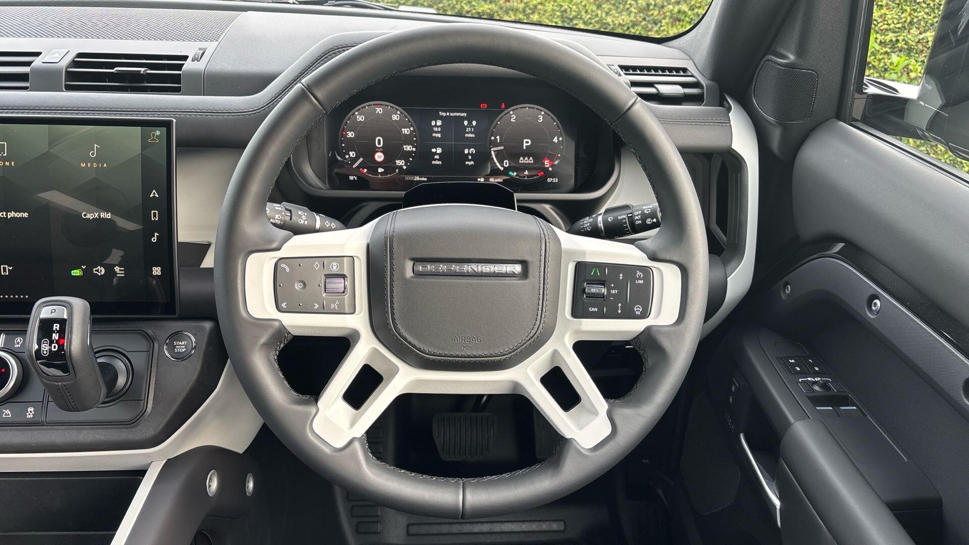 Land Rover Defender view 40