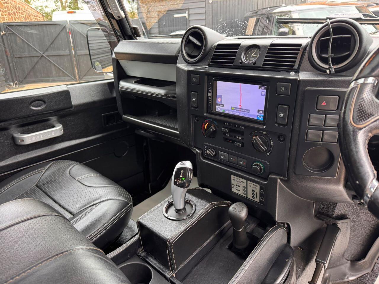 Land Rover Defender view 13