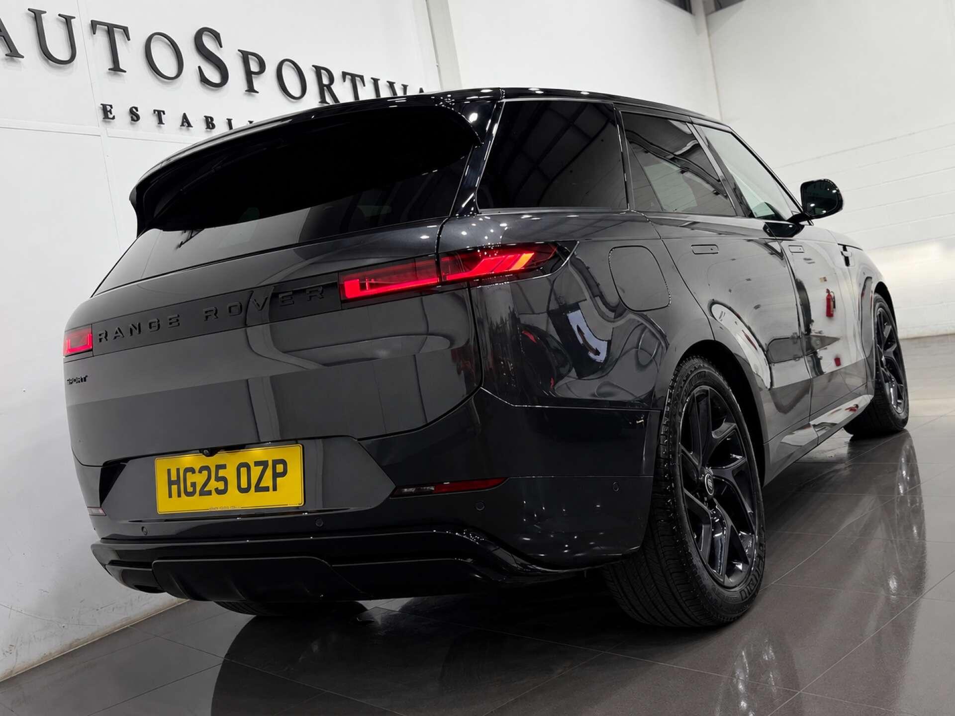 Land Rover Range Rover Sport view 25