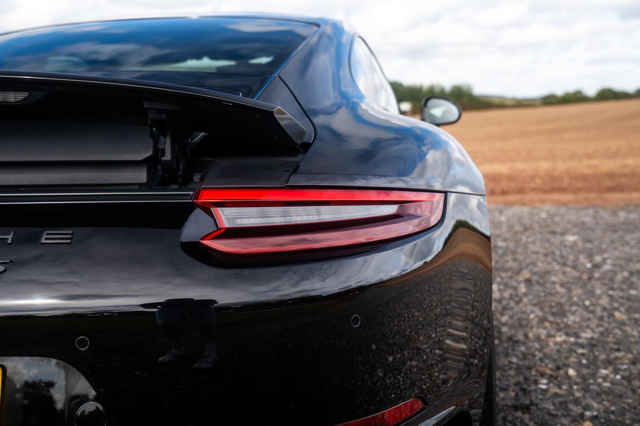 Porsche 911 view 12