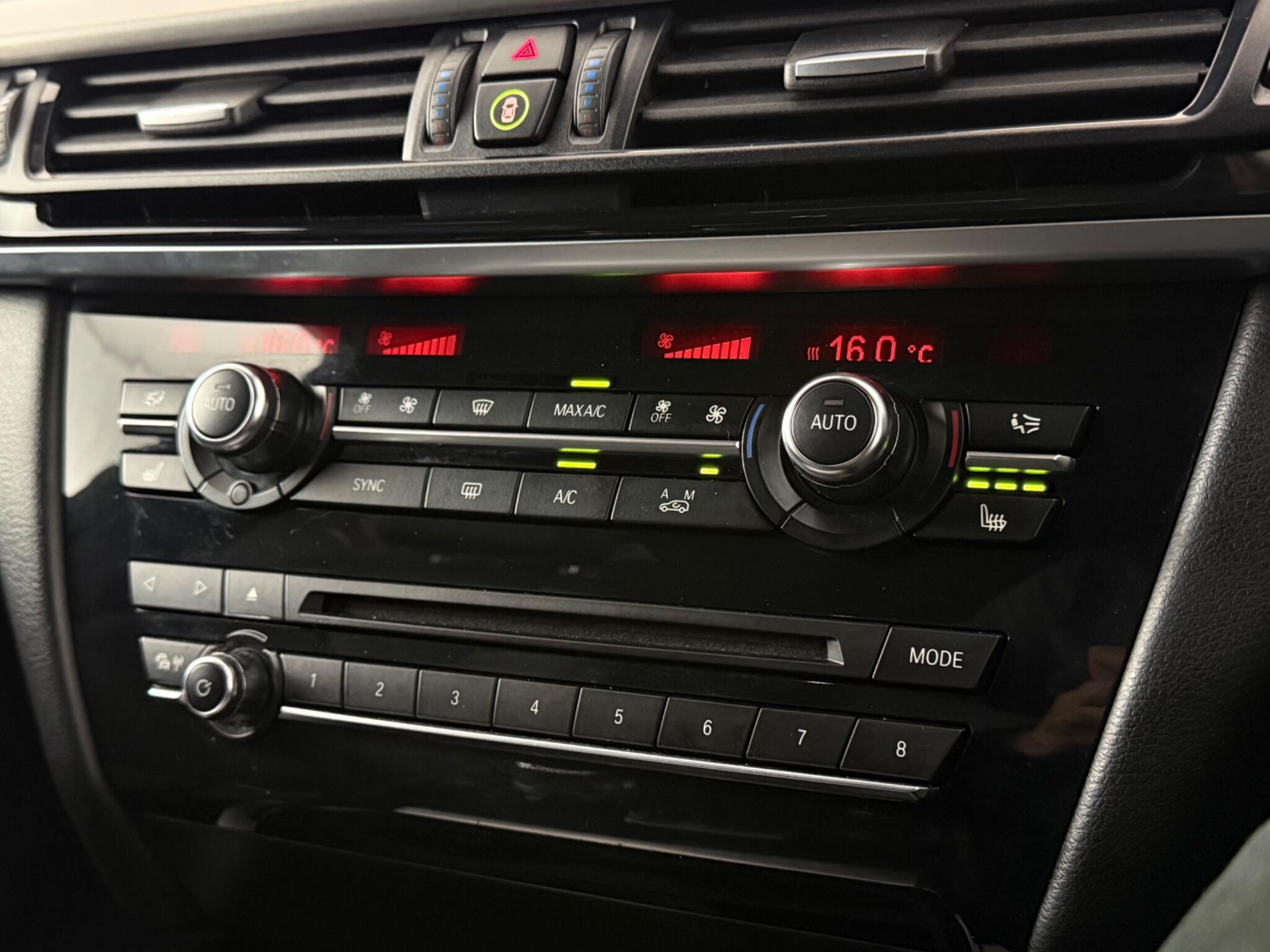 BMW X5 view 25