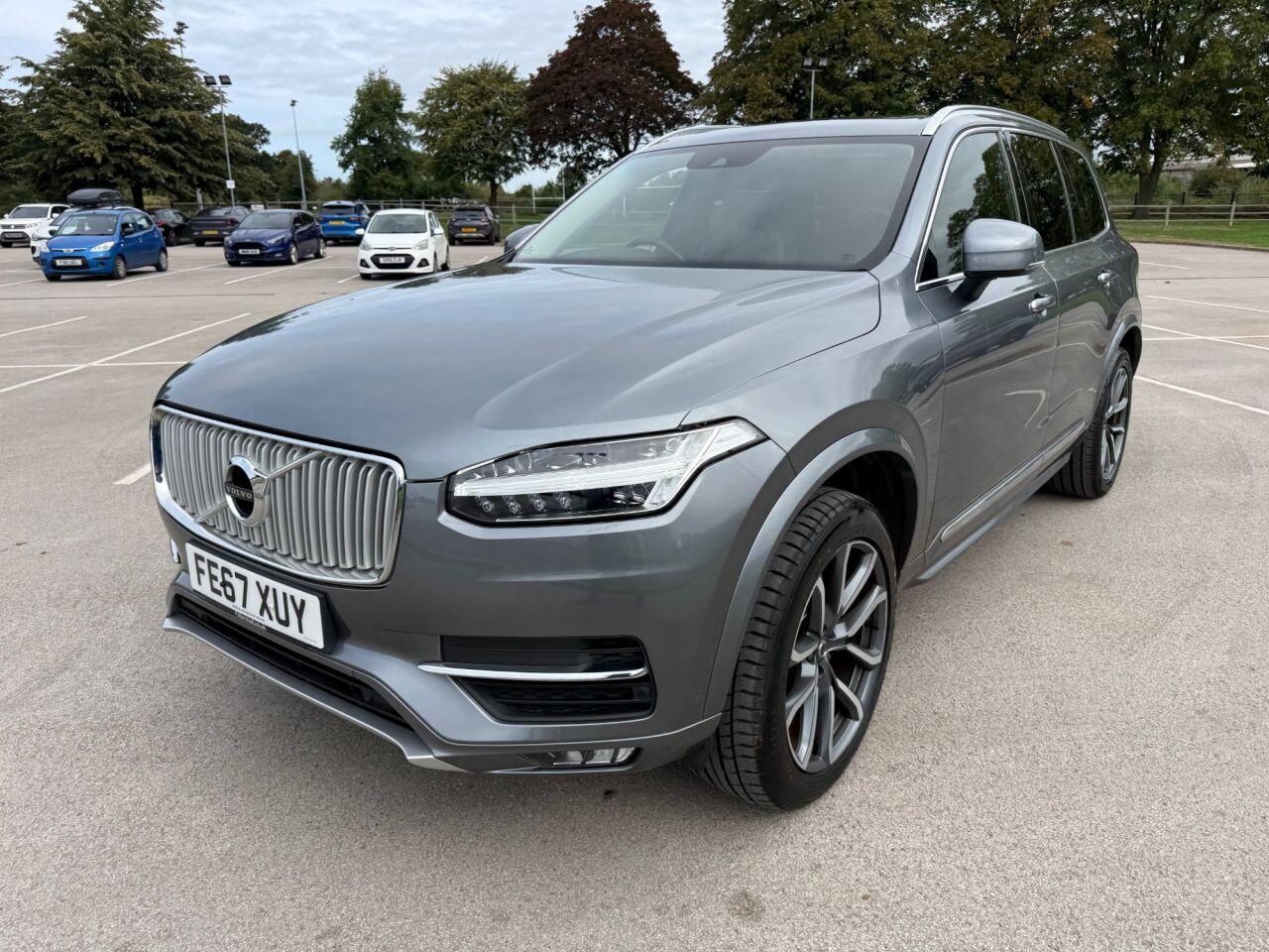 Volvo XC90 view 26