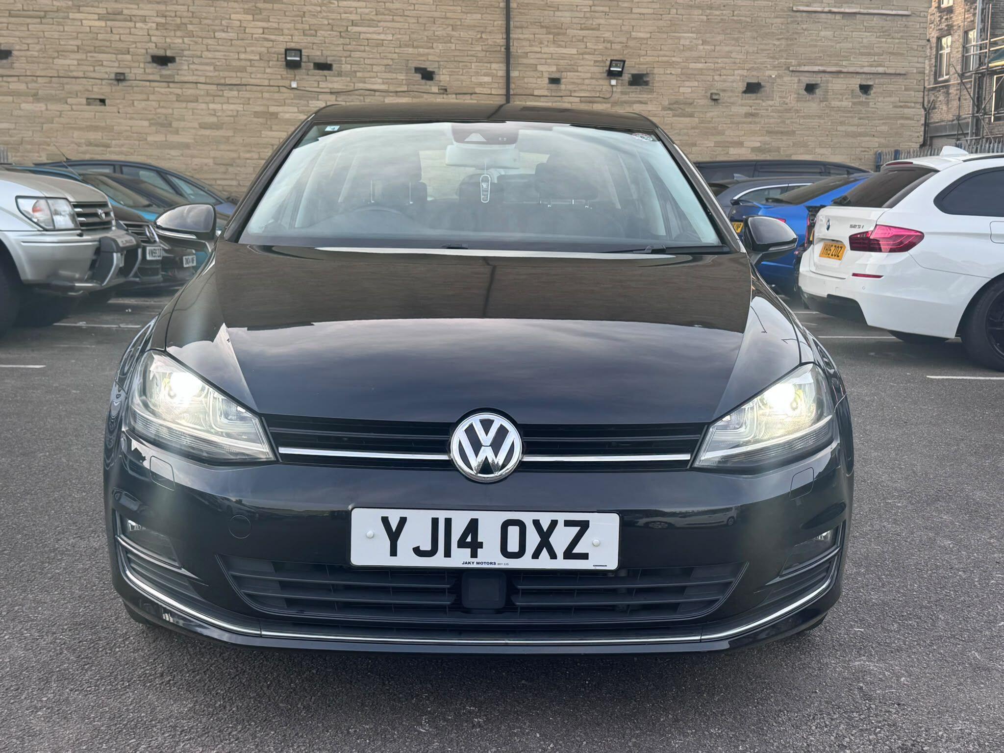 Volkswagen Golf view 5