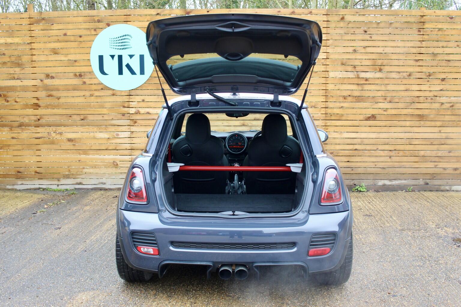 Mini Hatch view 22
