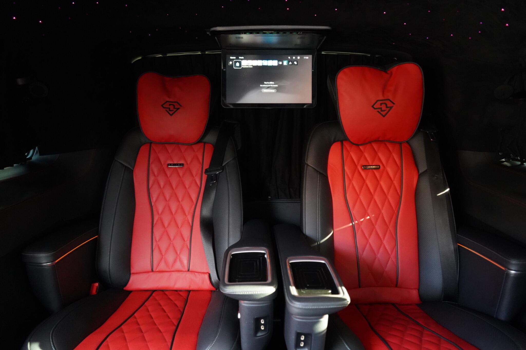 Mercedes-Benz V-Class view 19