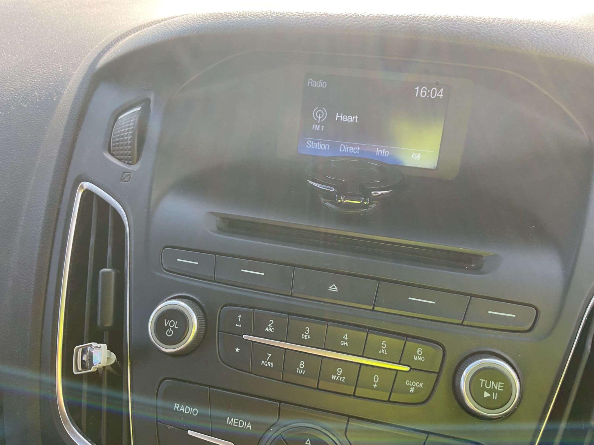 Ford Focus view 9