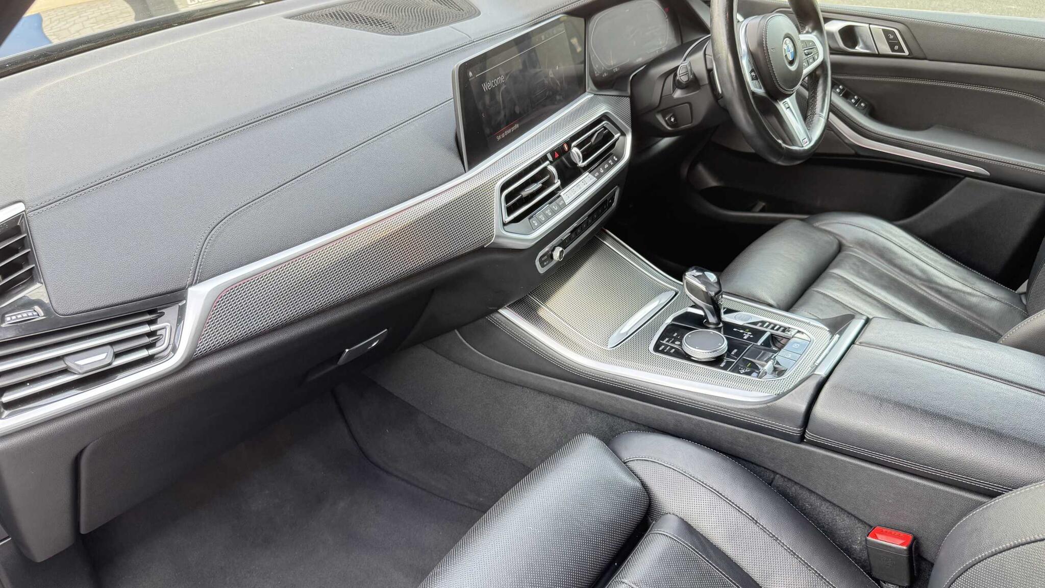 BMW X5 view 12